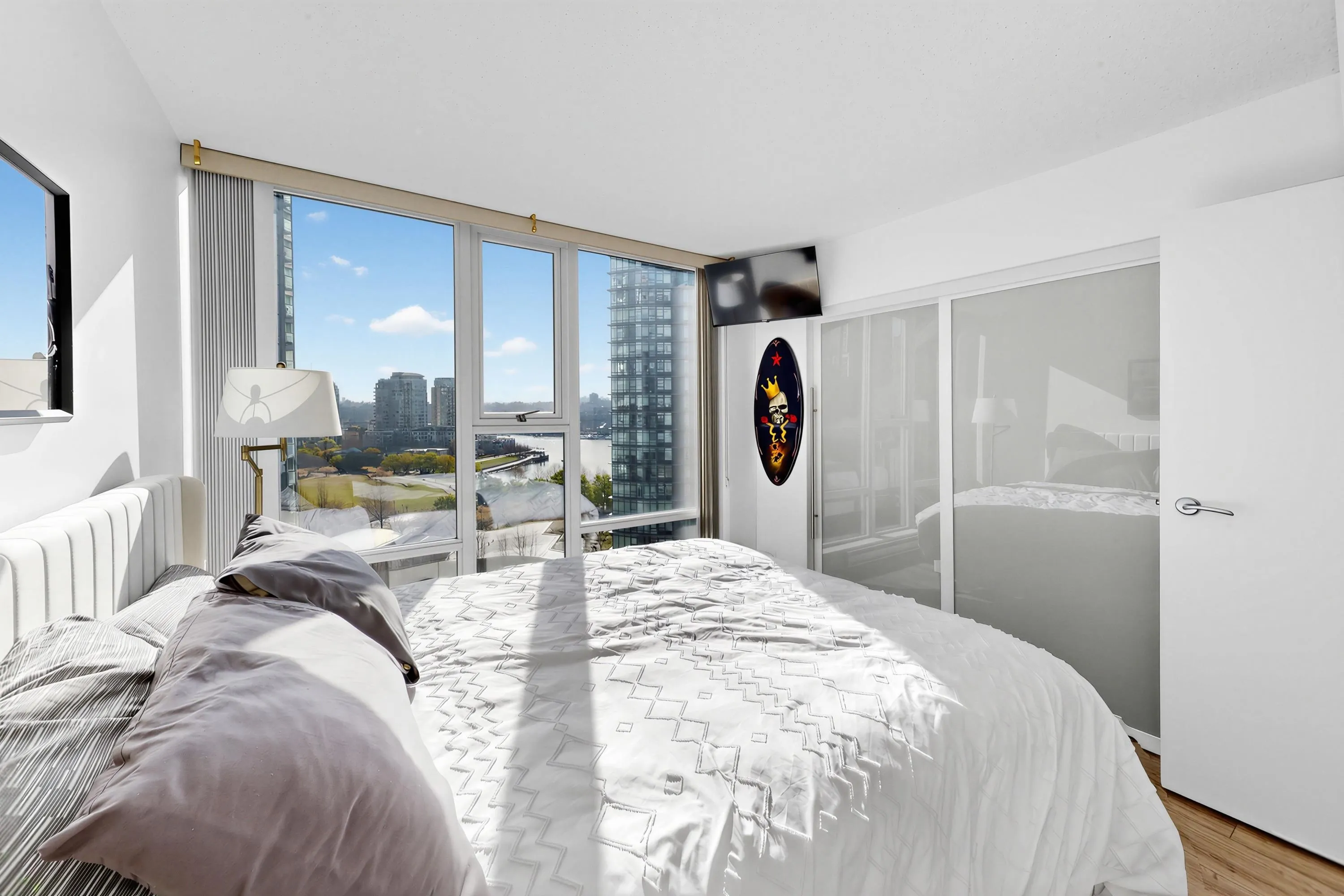 455 Beach Crescent #1501