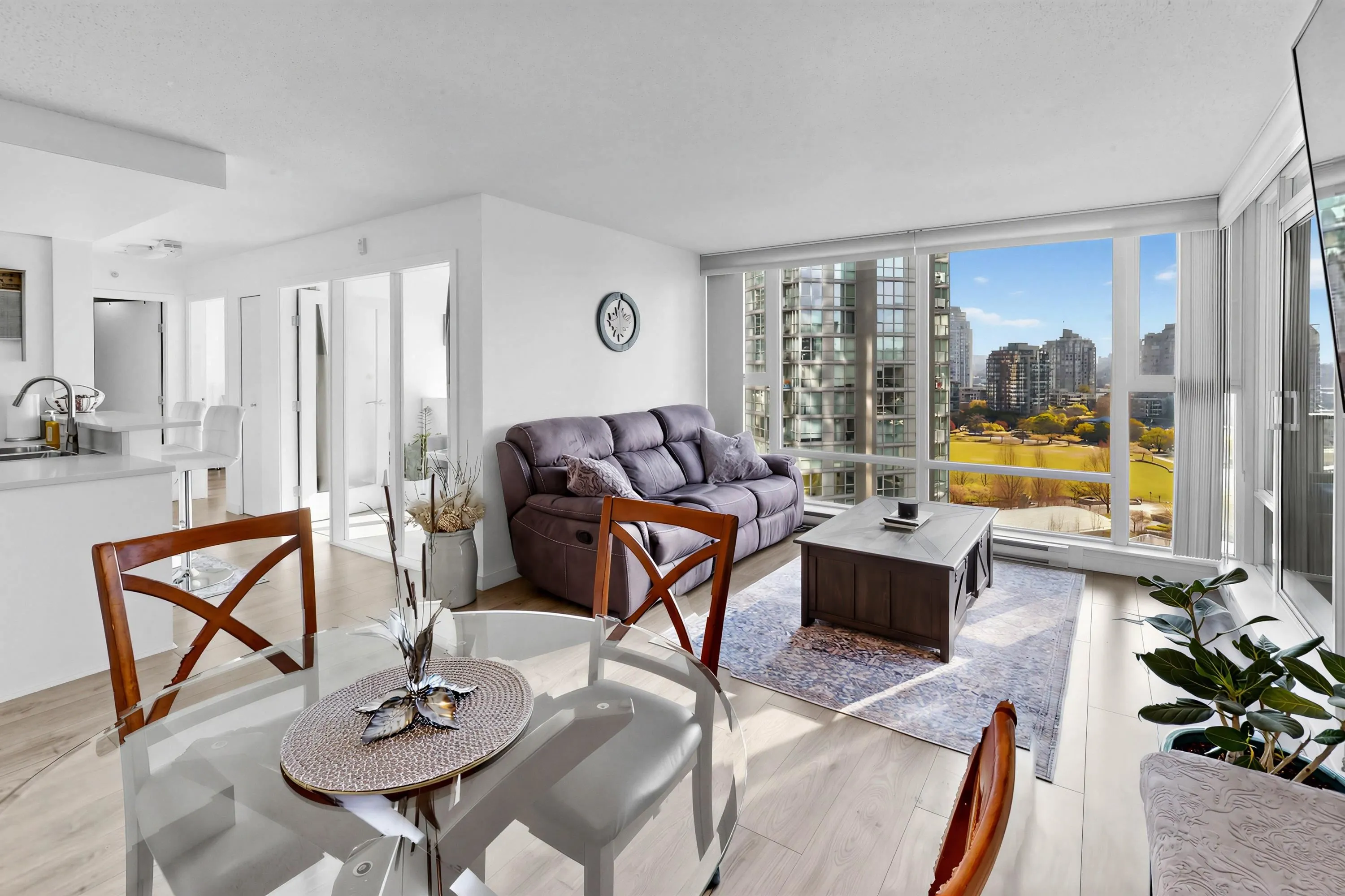 455 Beach Crescent #1501