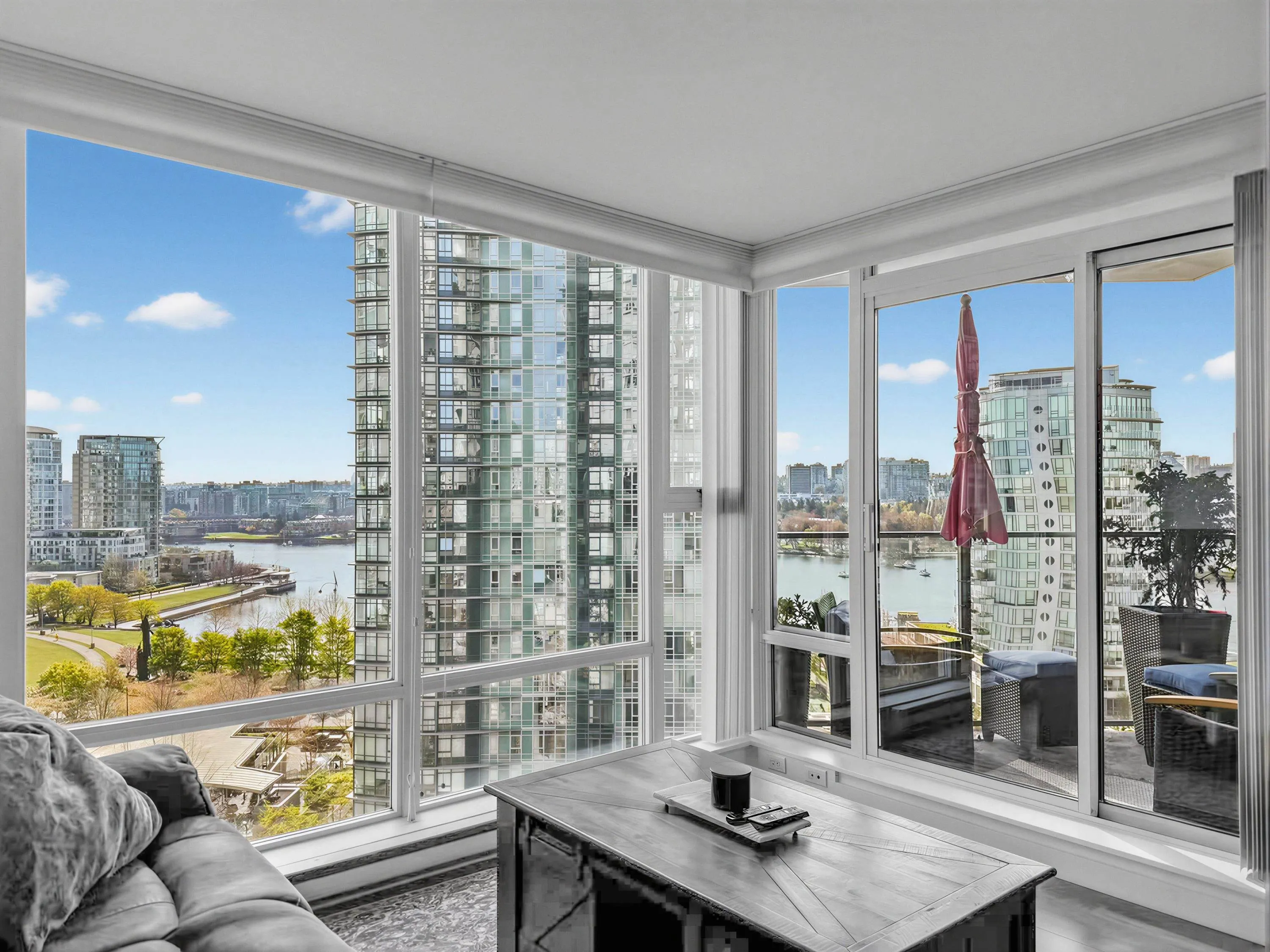 455 Beach Crescent #1501