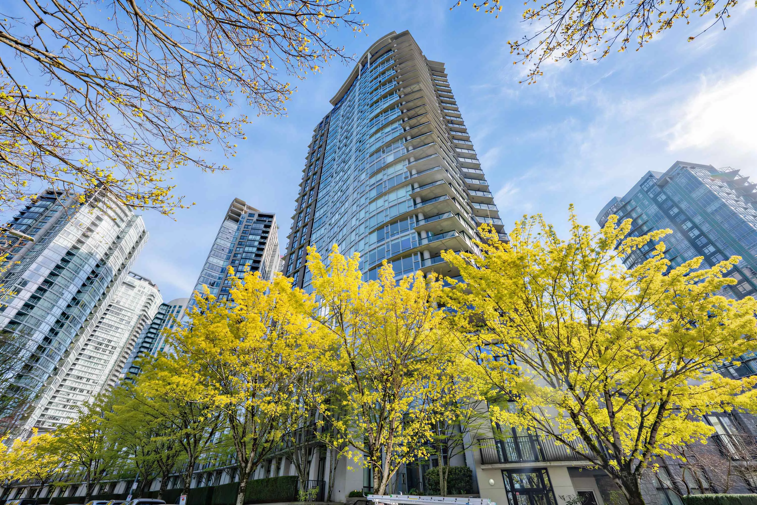 455 Beach Crescent #1501