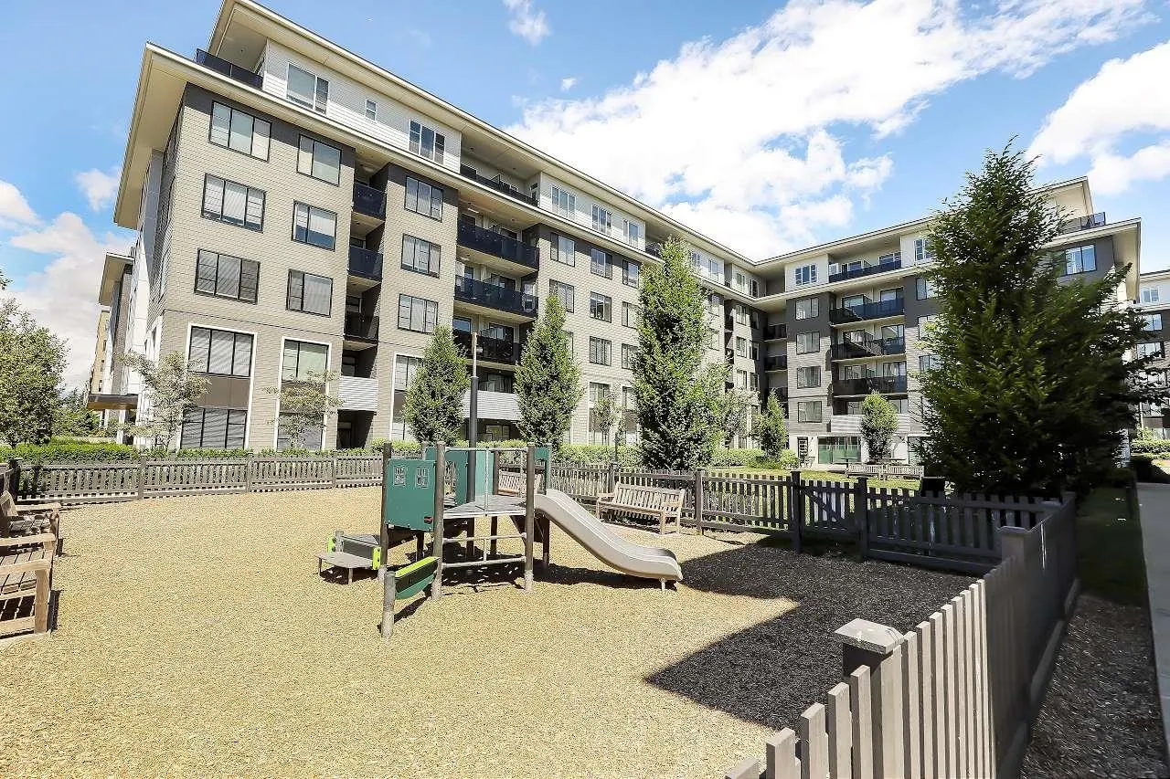 15825 85 Avenue #215