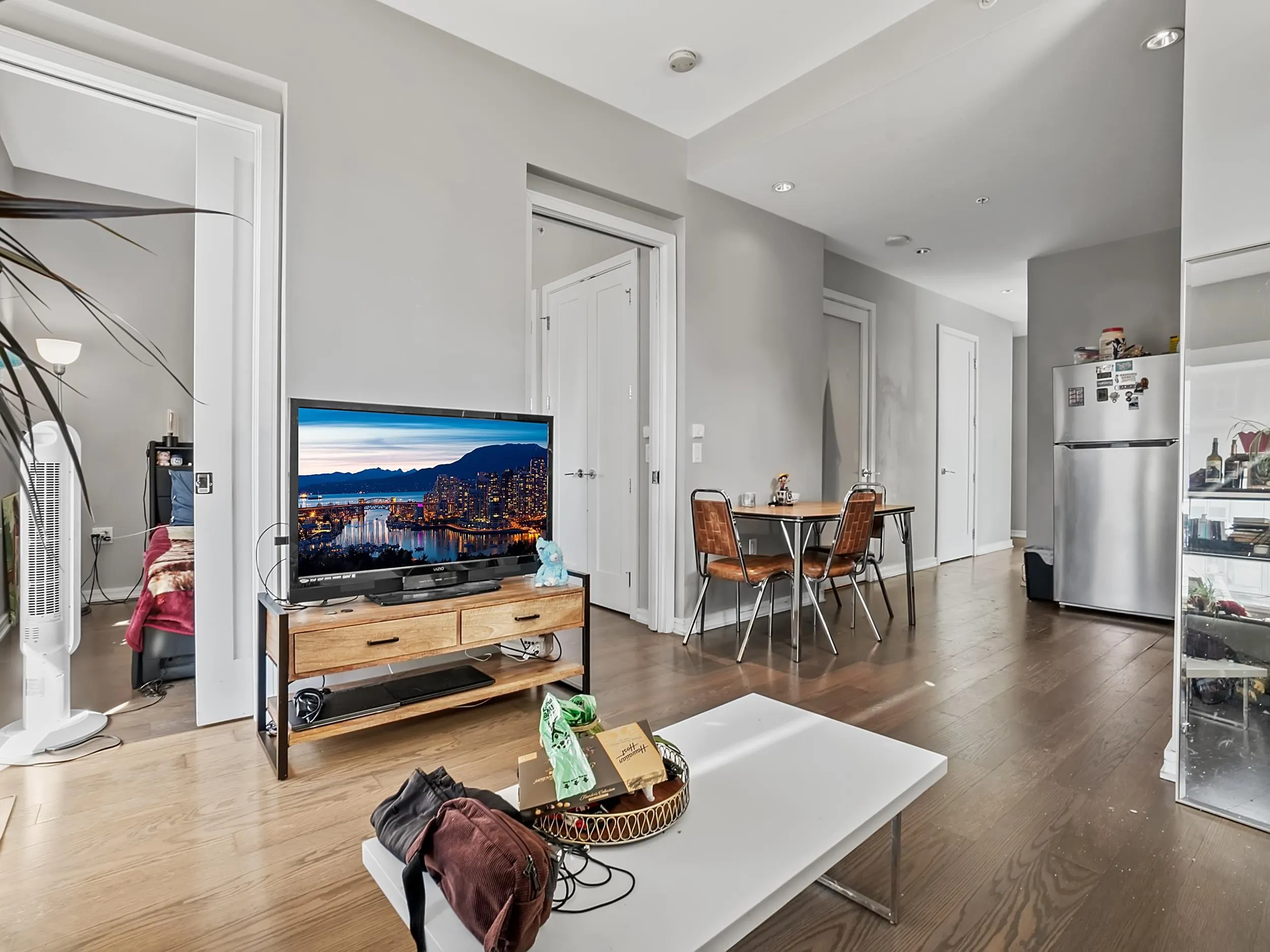 123 W 1st Avenue #610