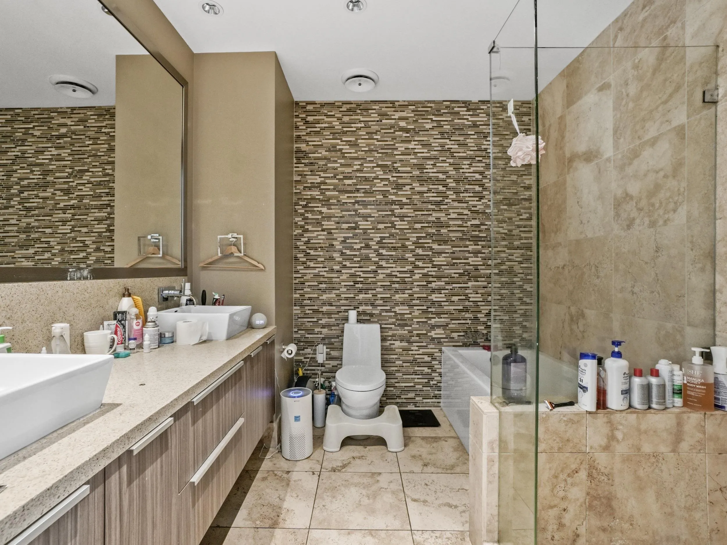 123 W 1st Avenue #610