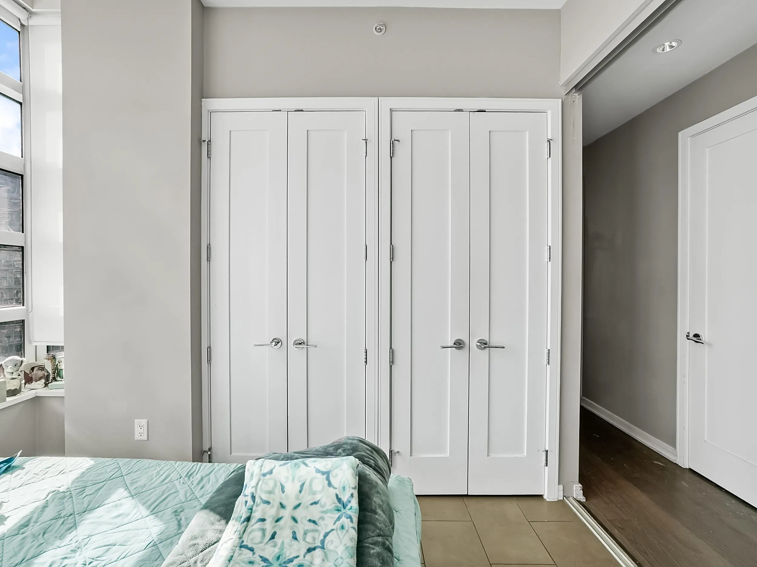 123 W 1st Avenue #610