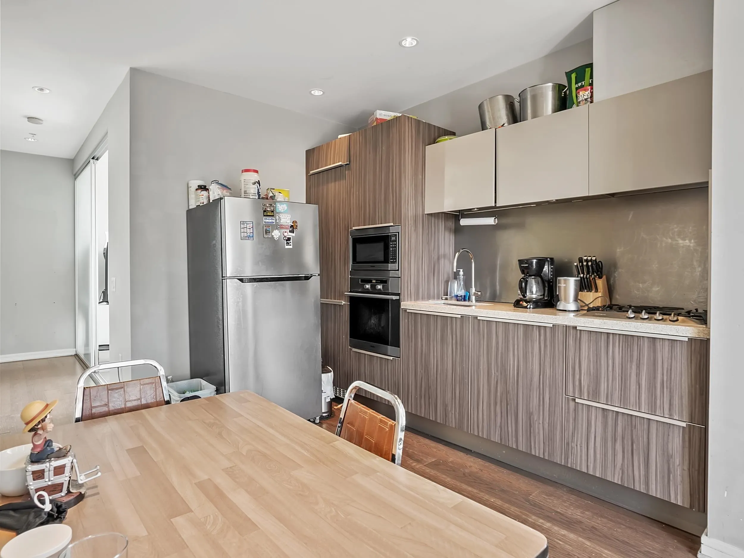 123 W 1st Avenue #610