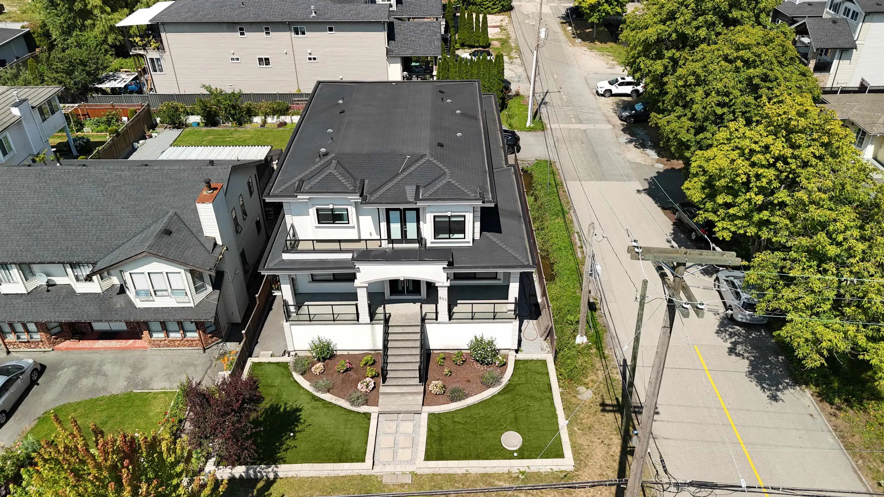501 Ewen Avenue