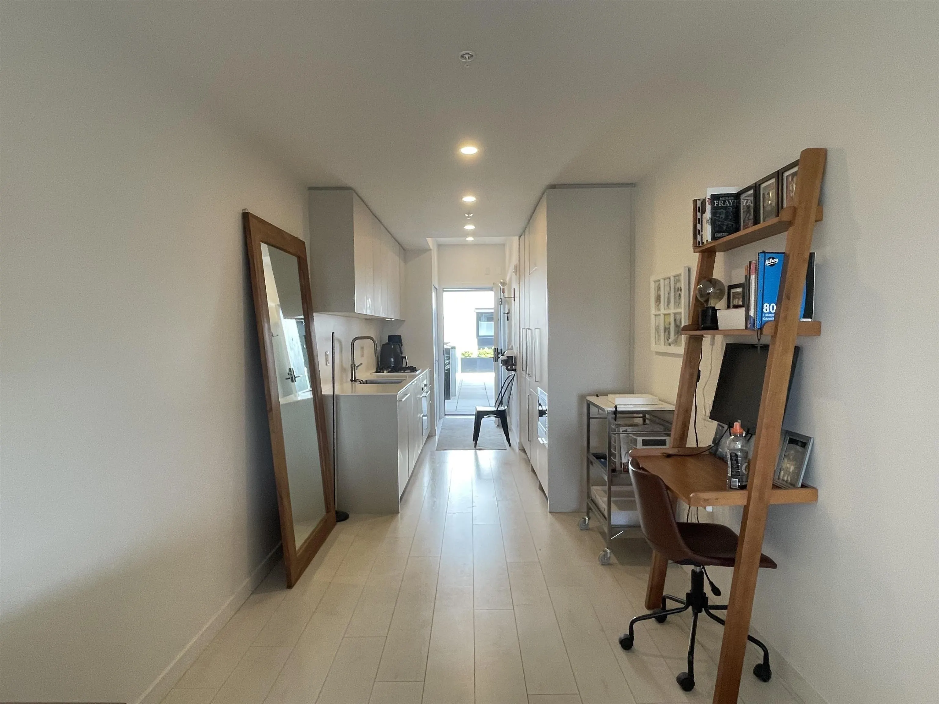 1120 E Georgia Street #306