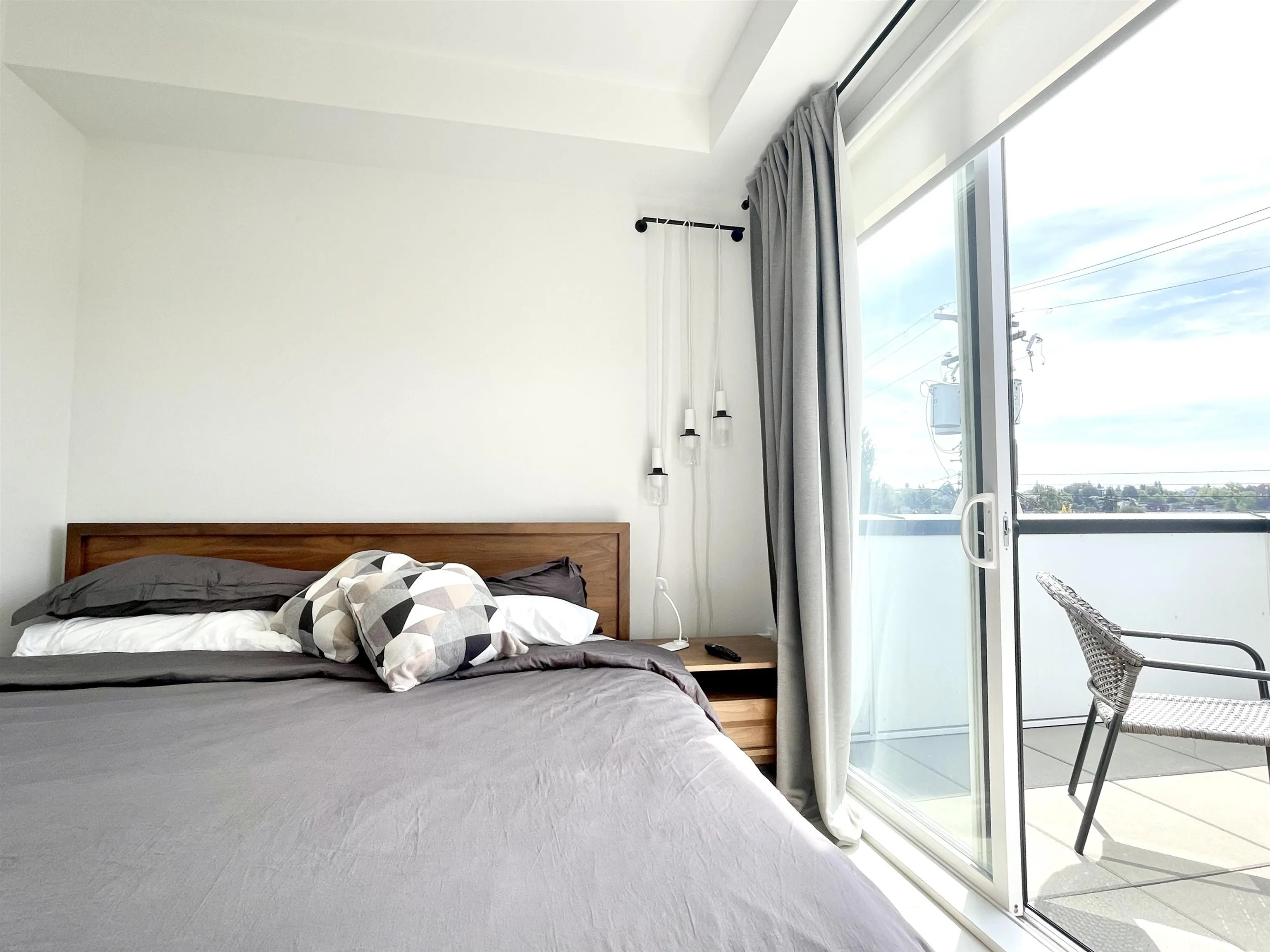 1120 E Georgia Street #306