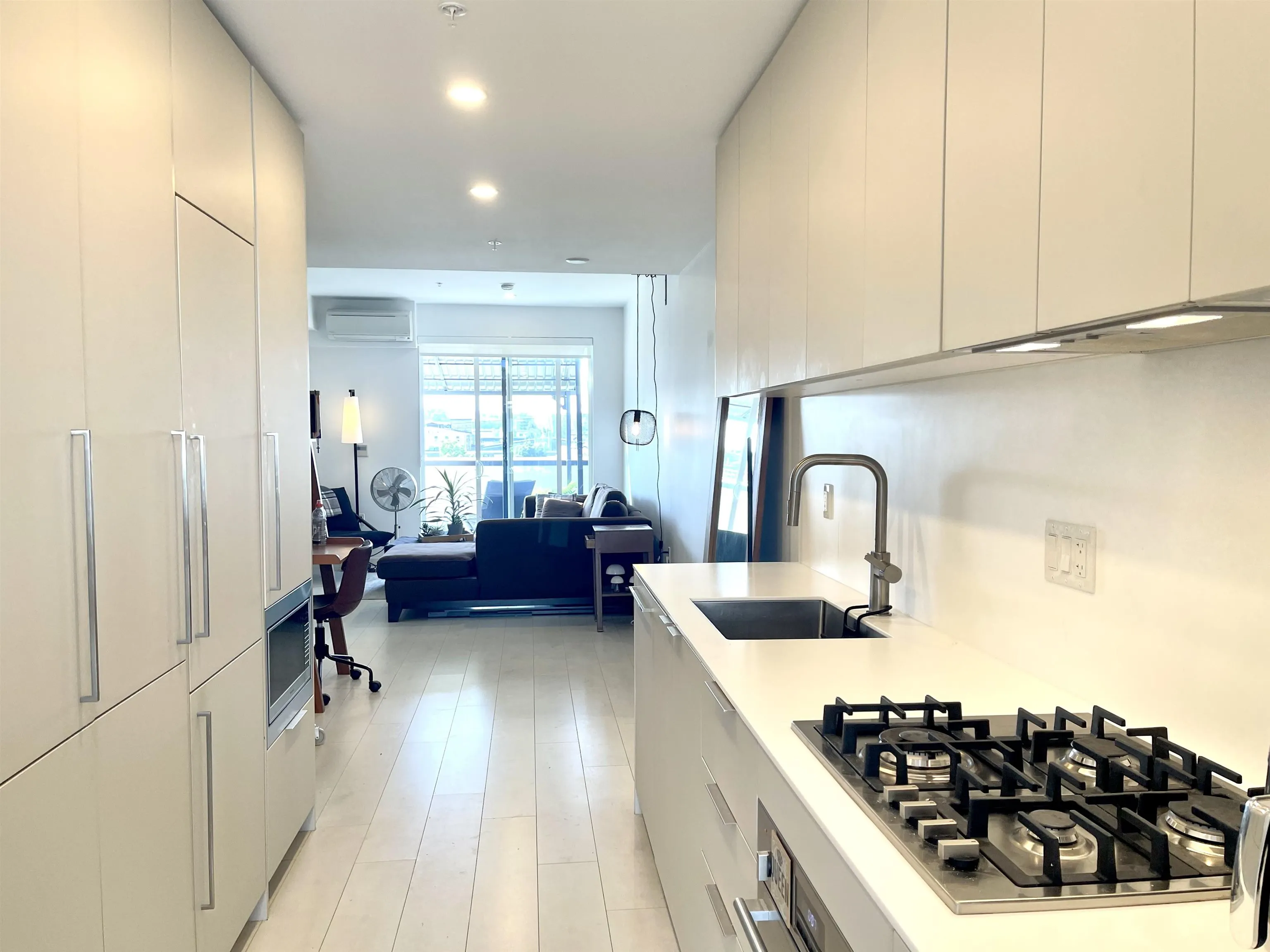 1120 E Georgia Street #306