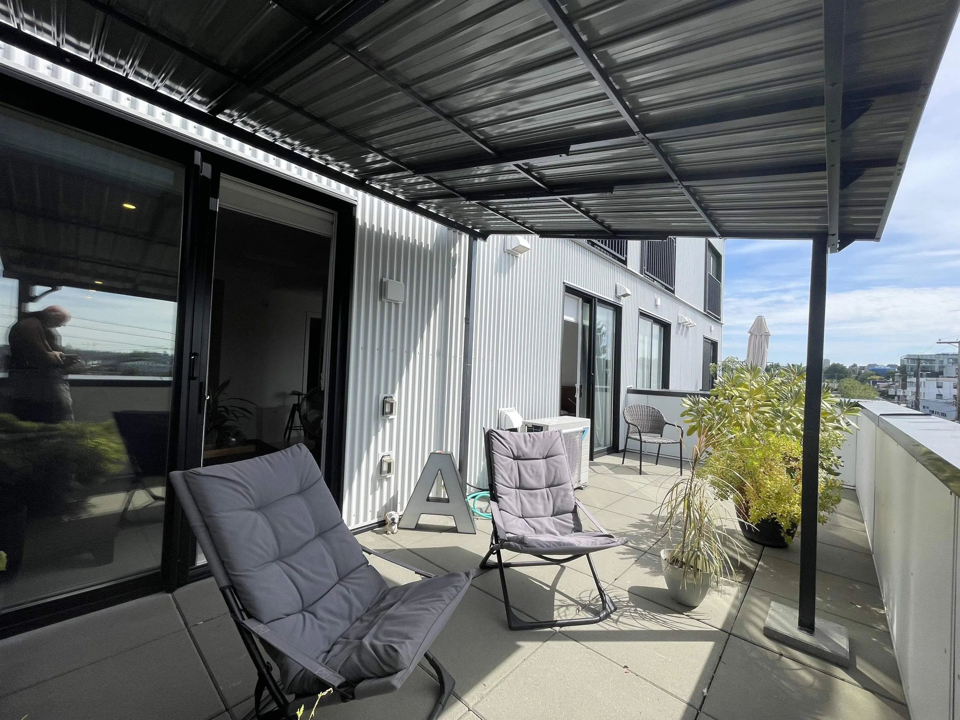 1120 E Georgia Street #306