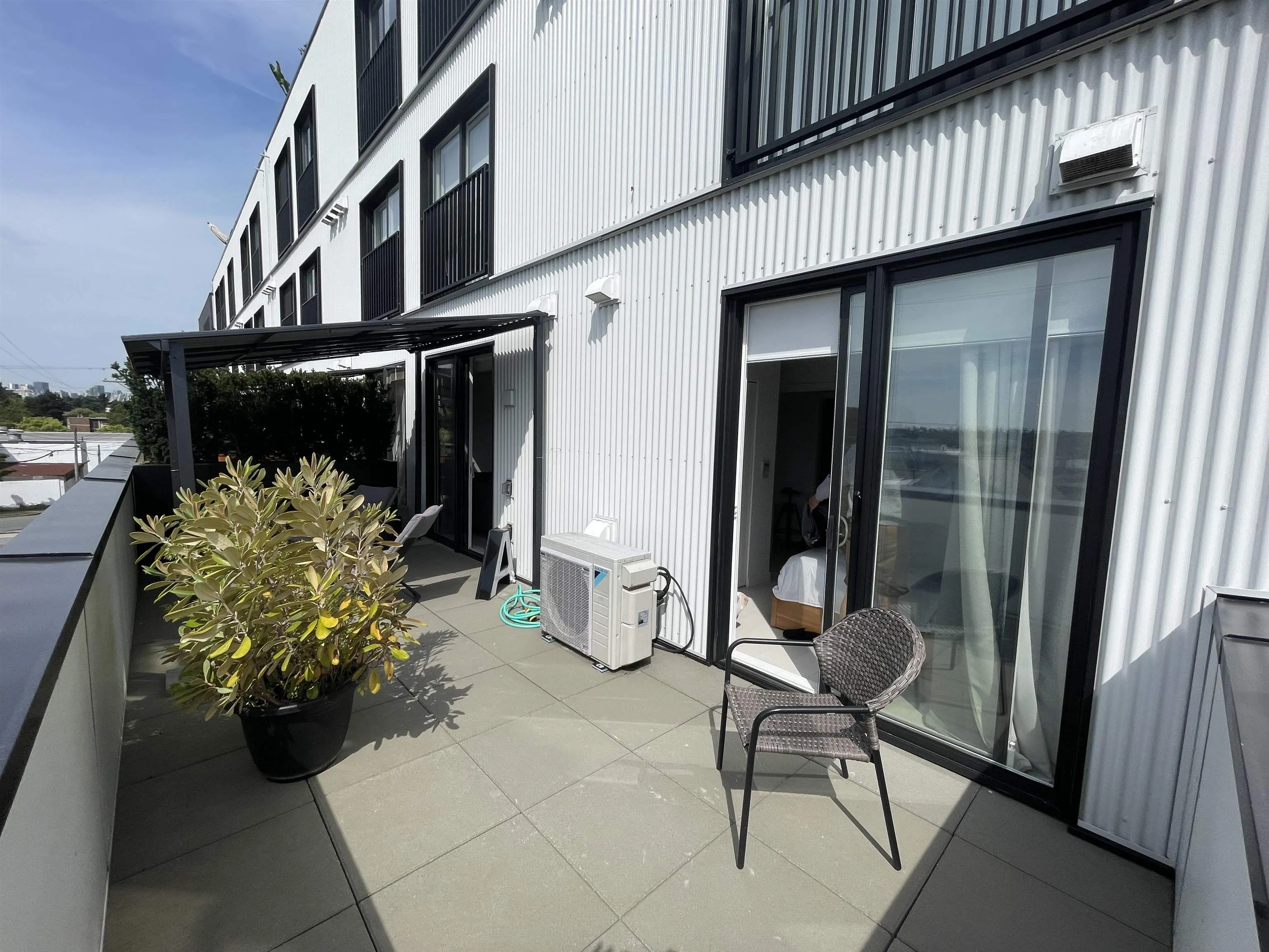 1120 E Georgia Street #306