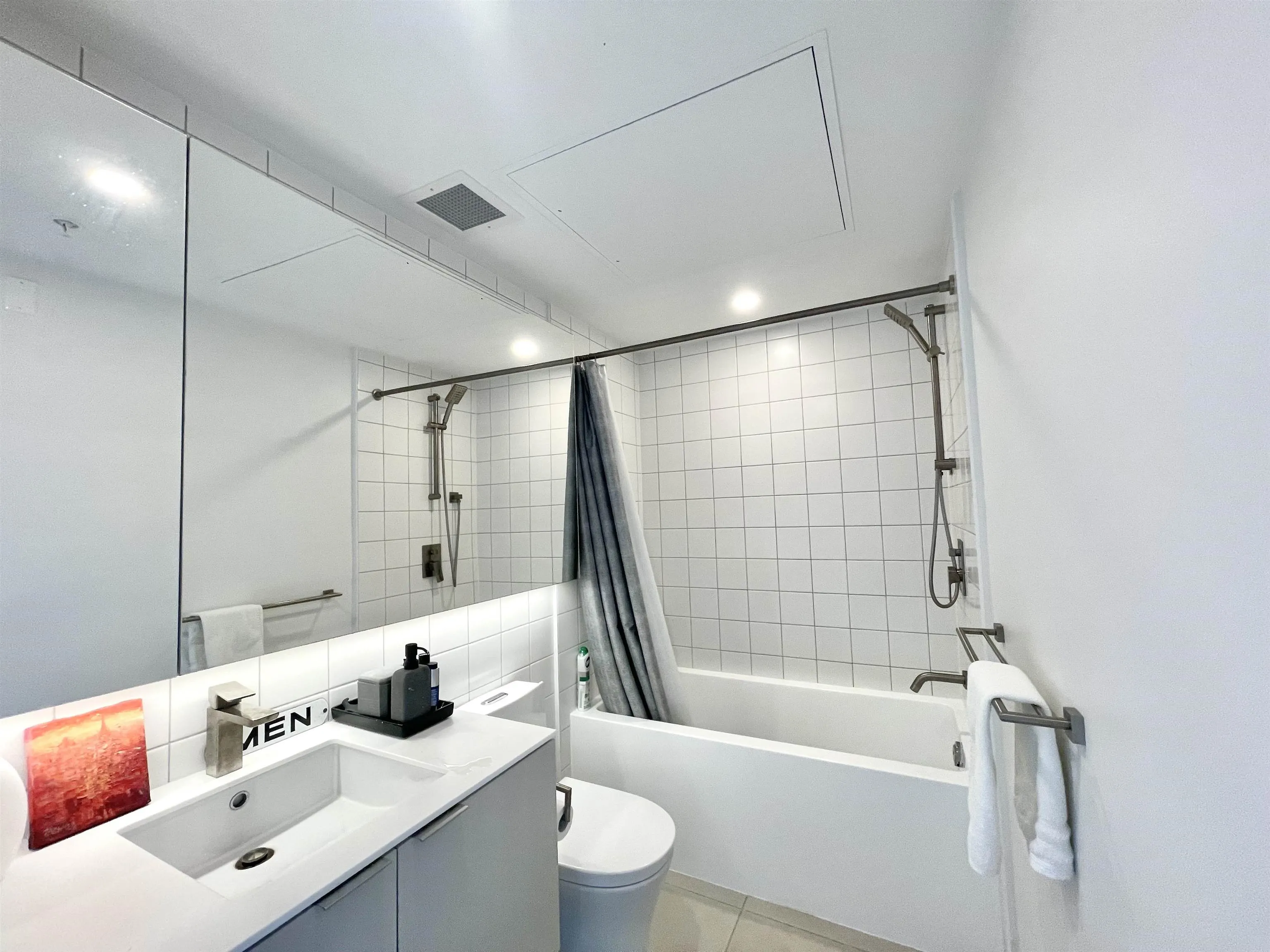 1120 E Georgia Street #306