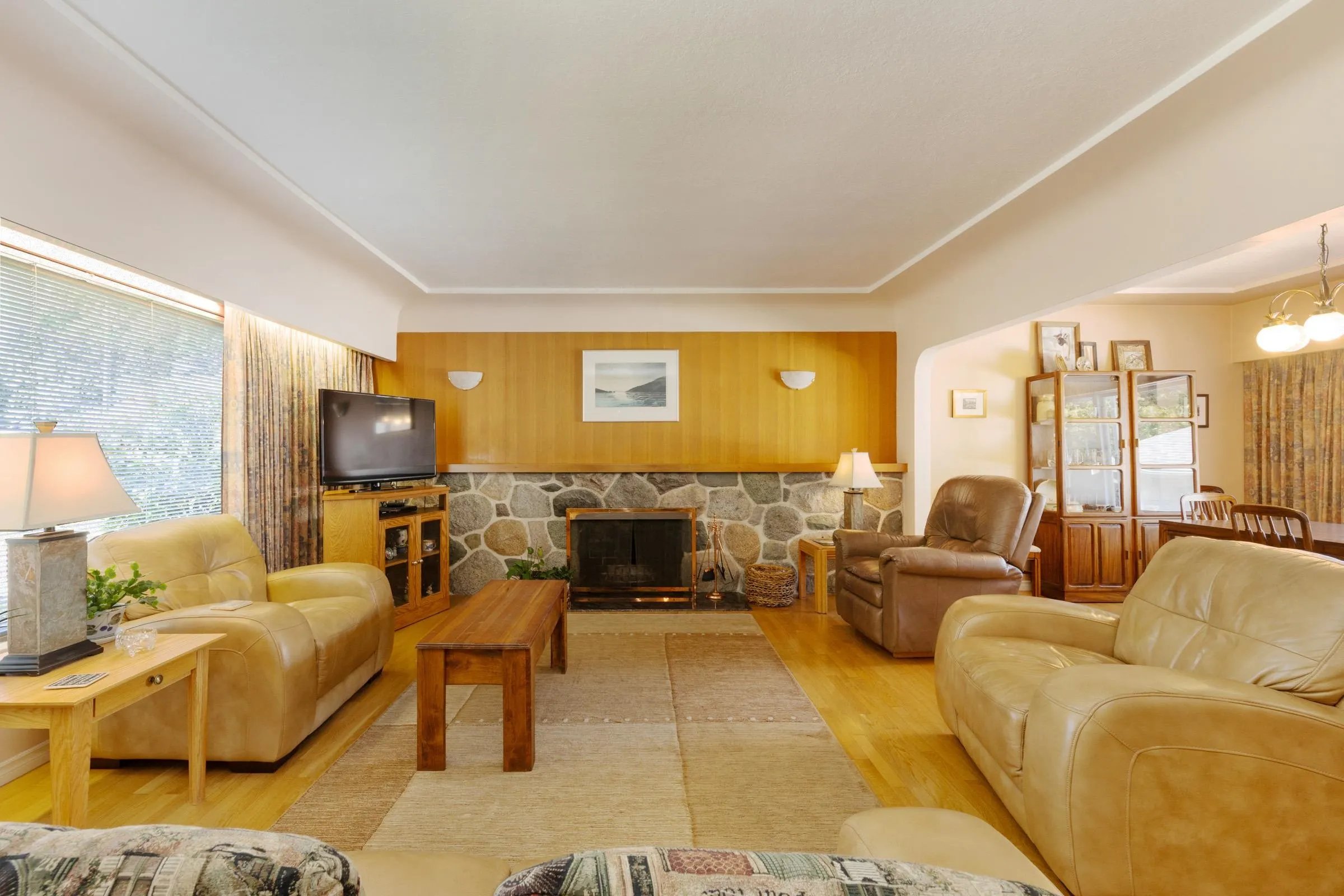 541 Cochrane Avenue