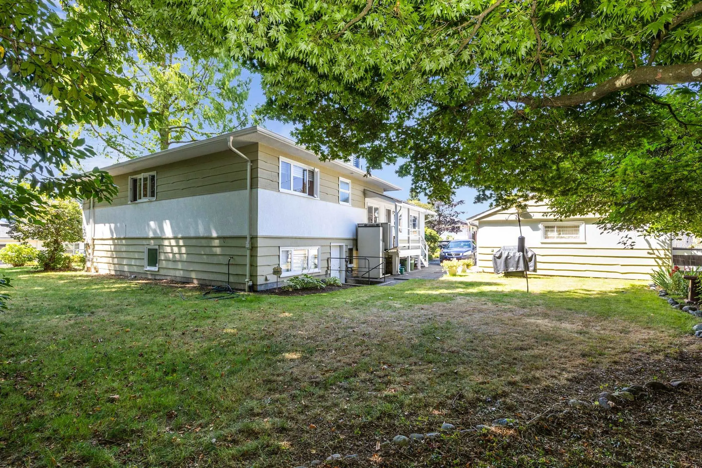 541 Cochrane Avenue