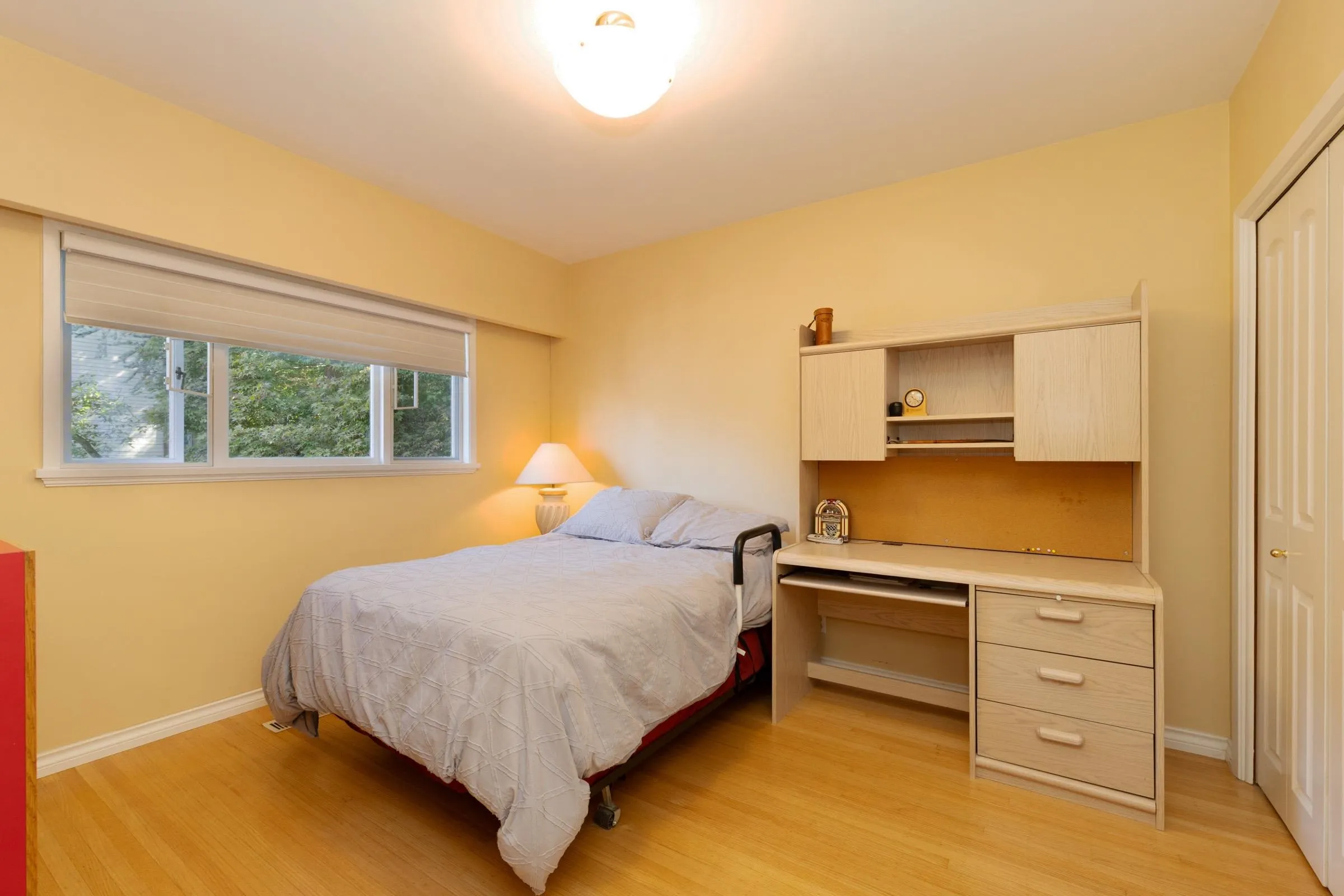 541 Cochrane Avenue