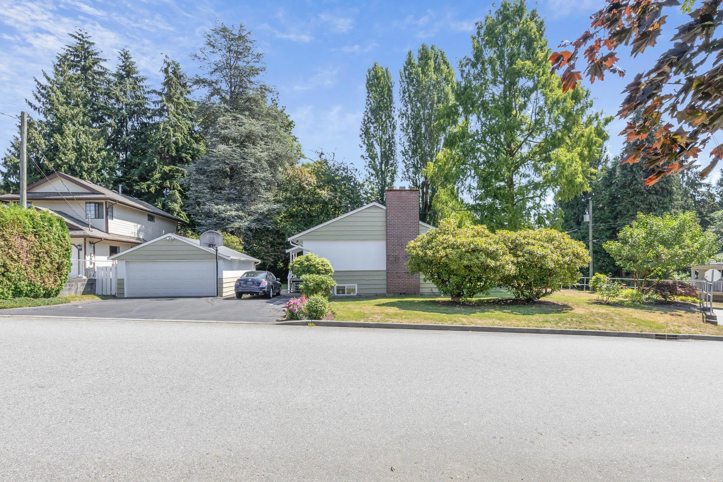 541 Cochrane Avenue