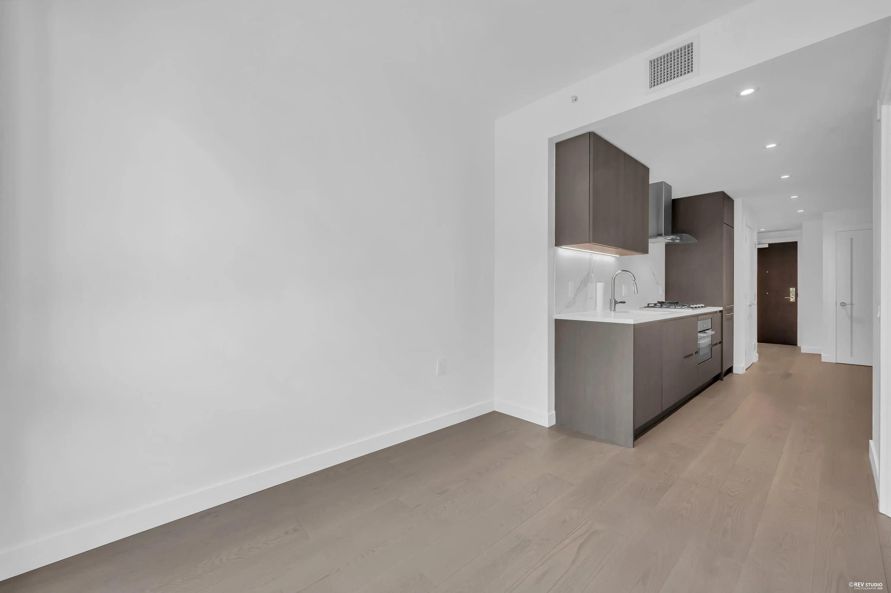 5168 Cambie Street #108