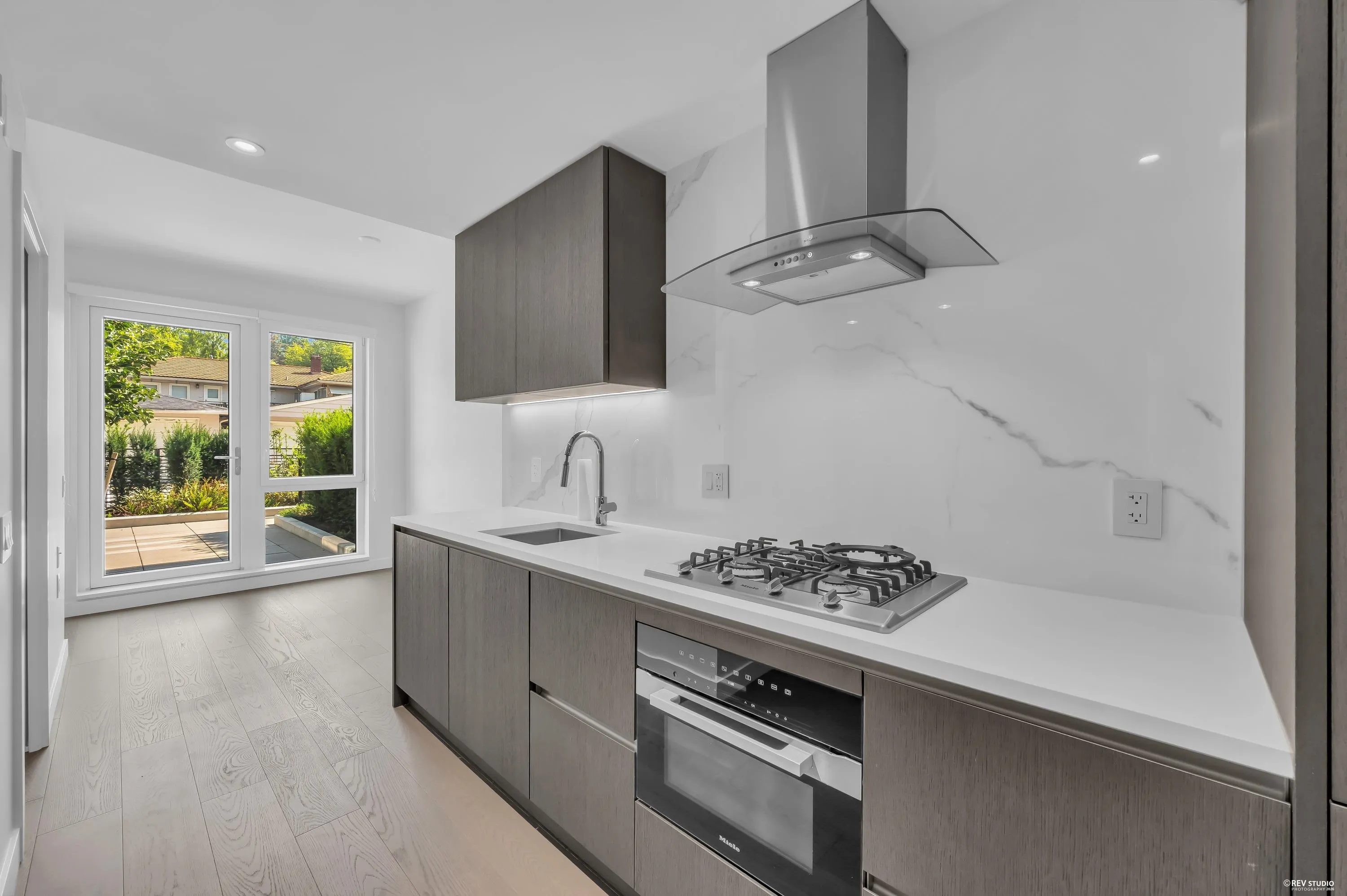 5168 Cambie Street #108