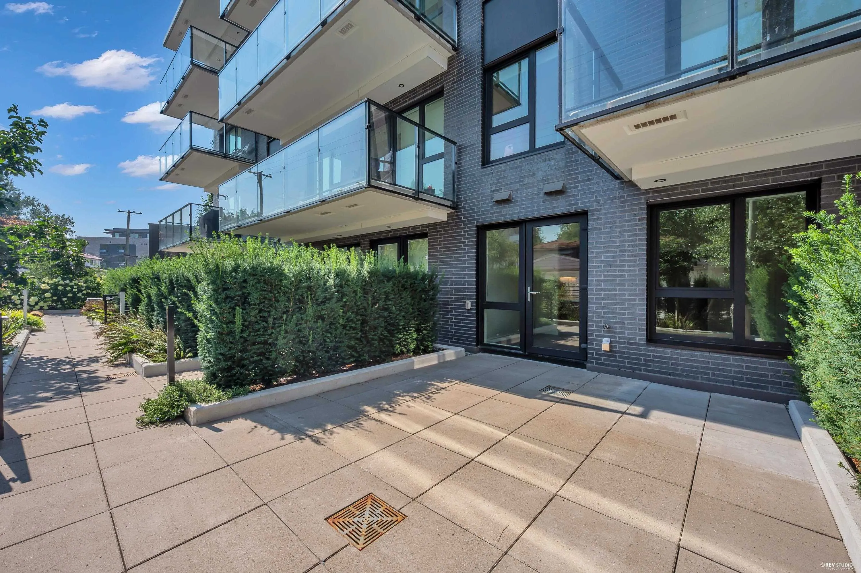 5168 Cambie Street #108