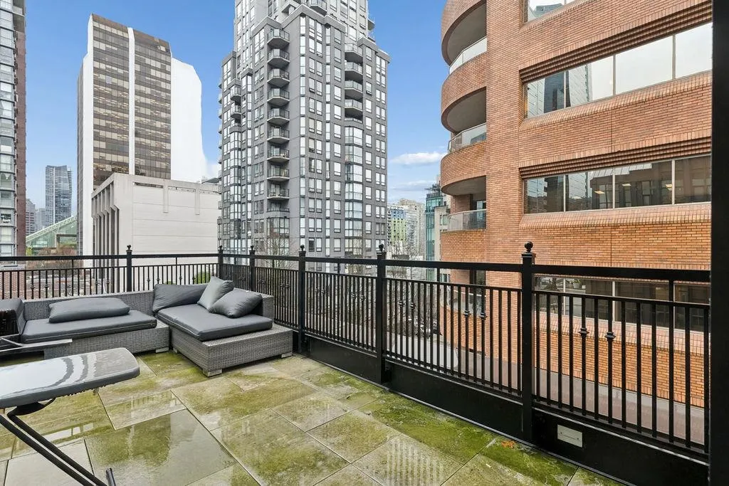 1102 Hornby Street #PH2