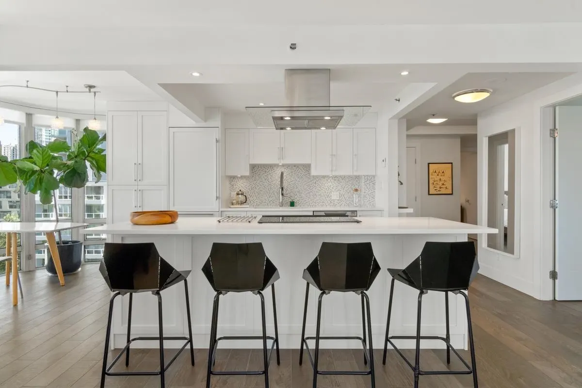 1501 Howe Street #1104