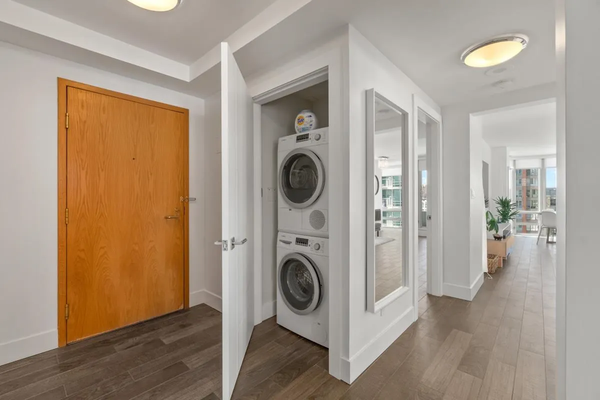 1501 Howe Street #1104