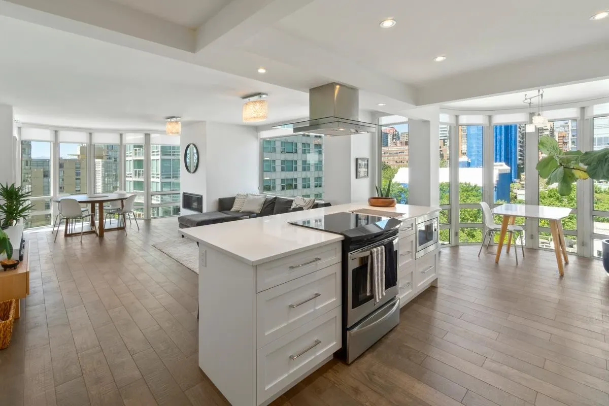 1501 Howe Street #1104