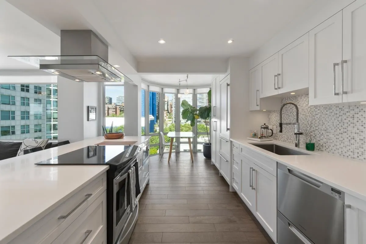 1501 Howe Street #1104