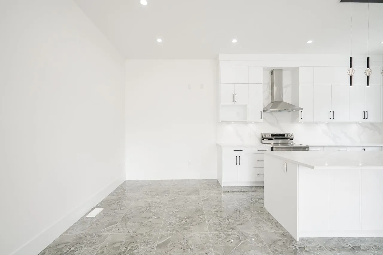 45945 Lewis Avenue #UPPER B