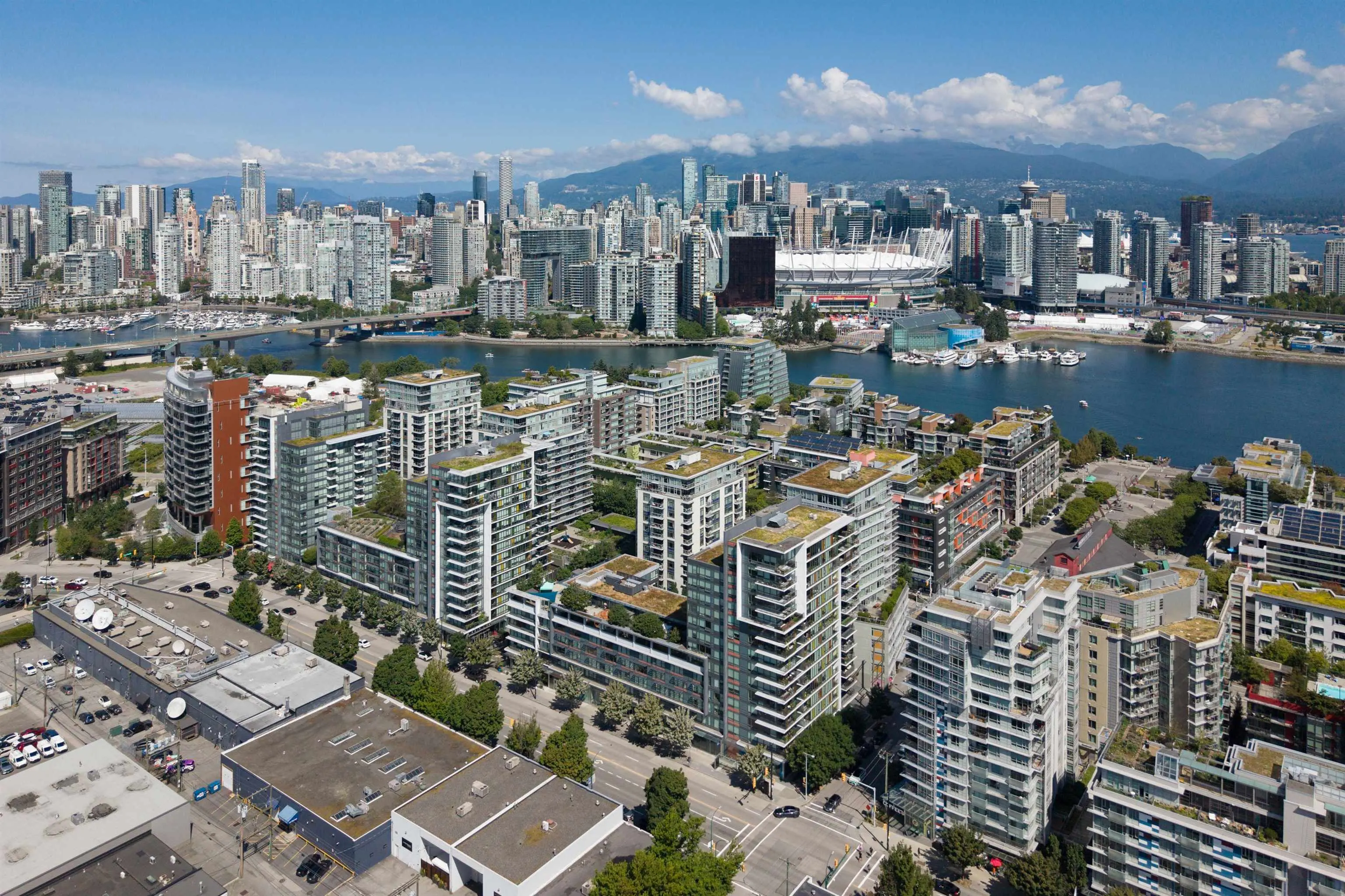 1661 Ontario Street #406