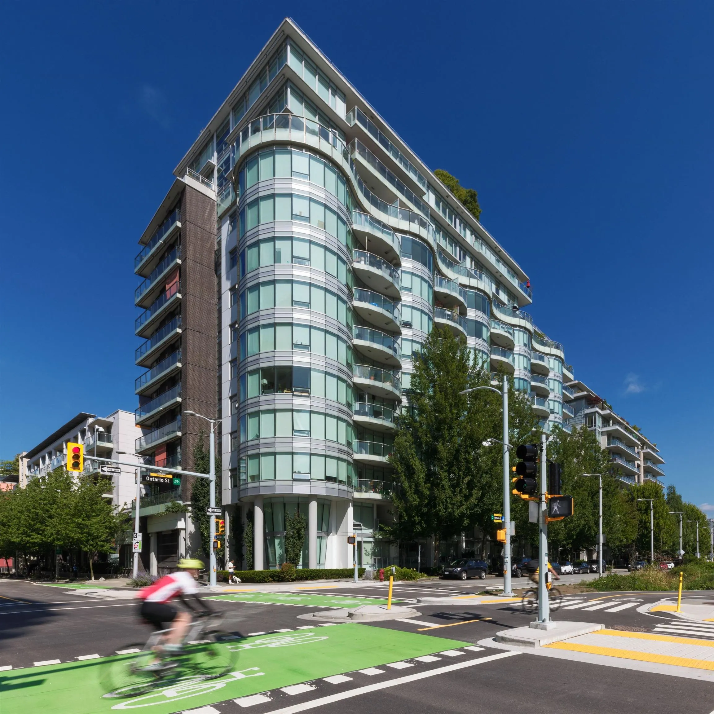1661 Ontario Street #406