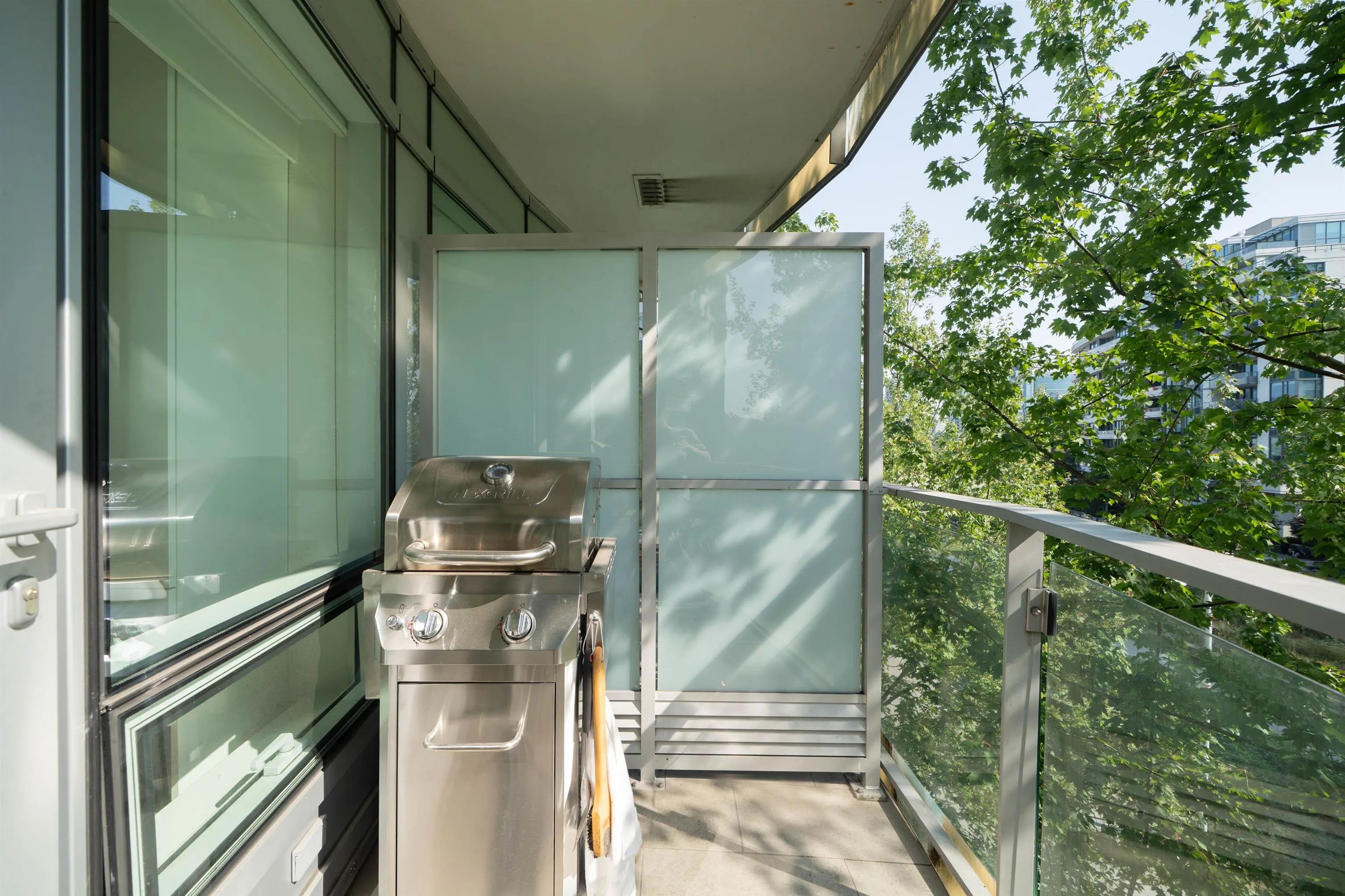 1661 Ontario Street #406