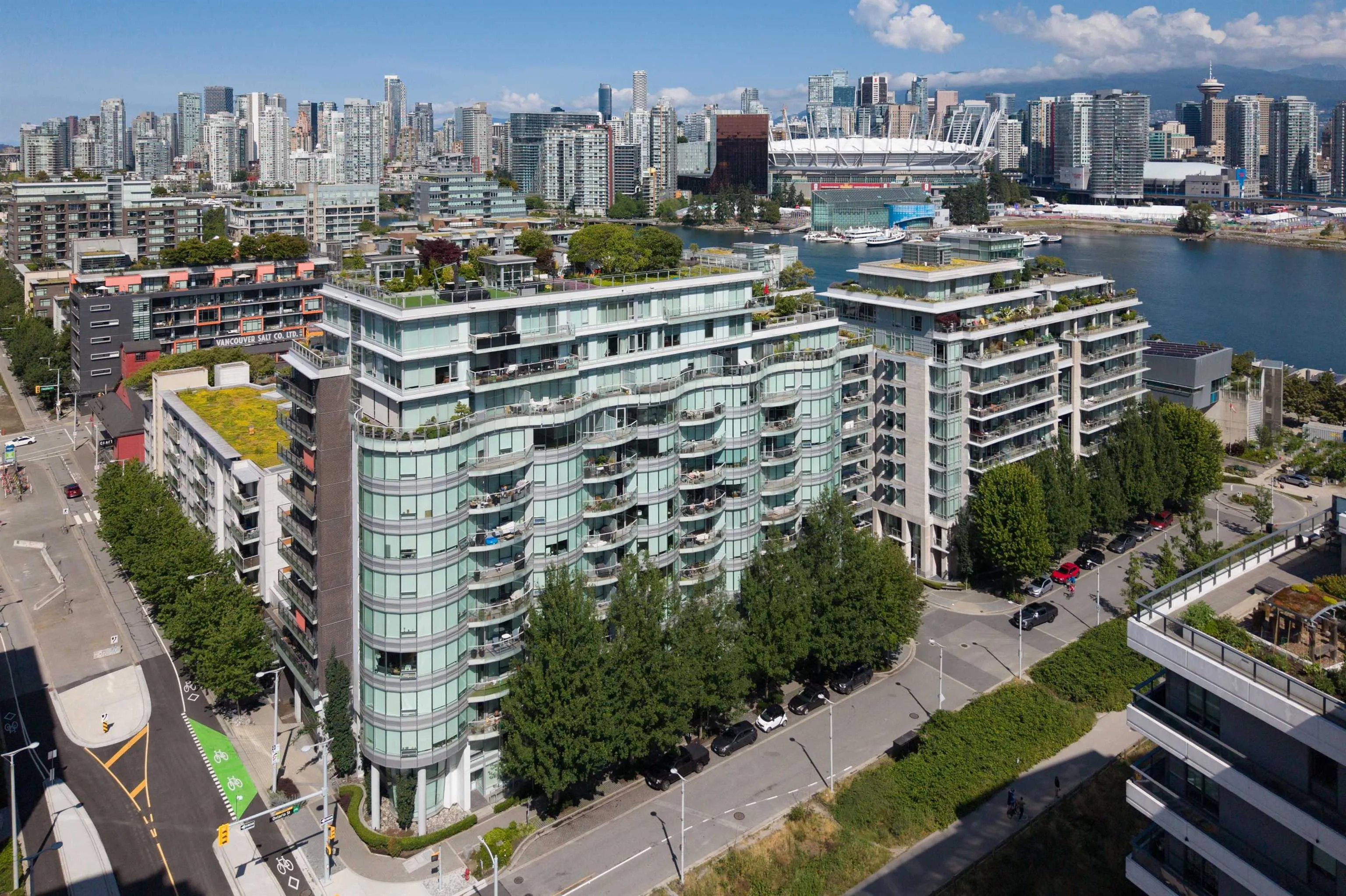 1661 Ontario Street #406