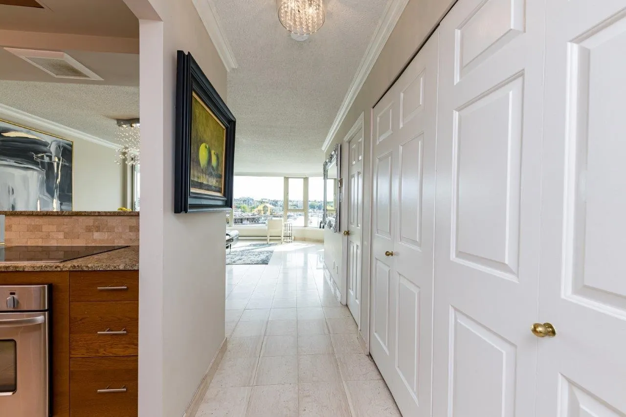1675 Hornby Street #304