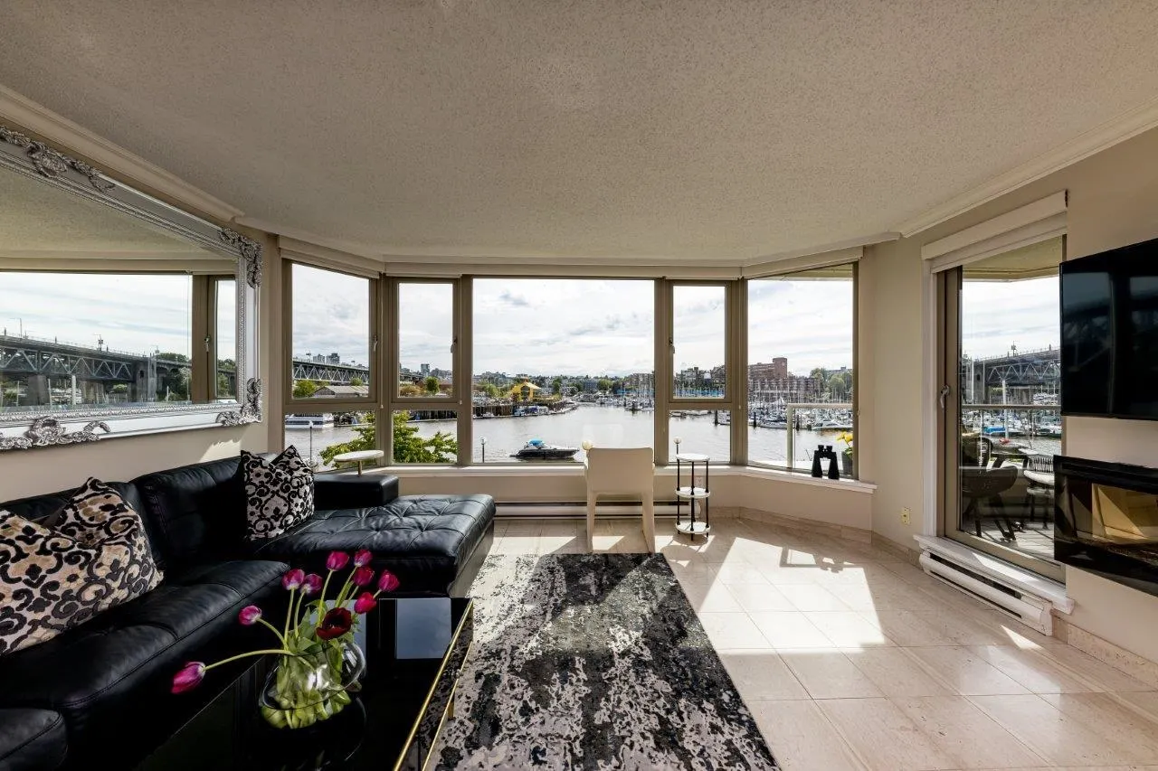 1675 Hornby Street #304