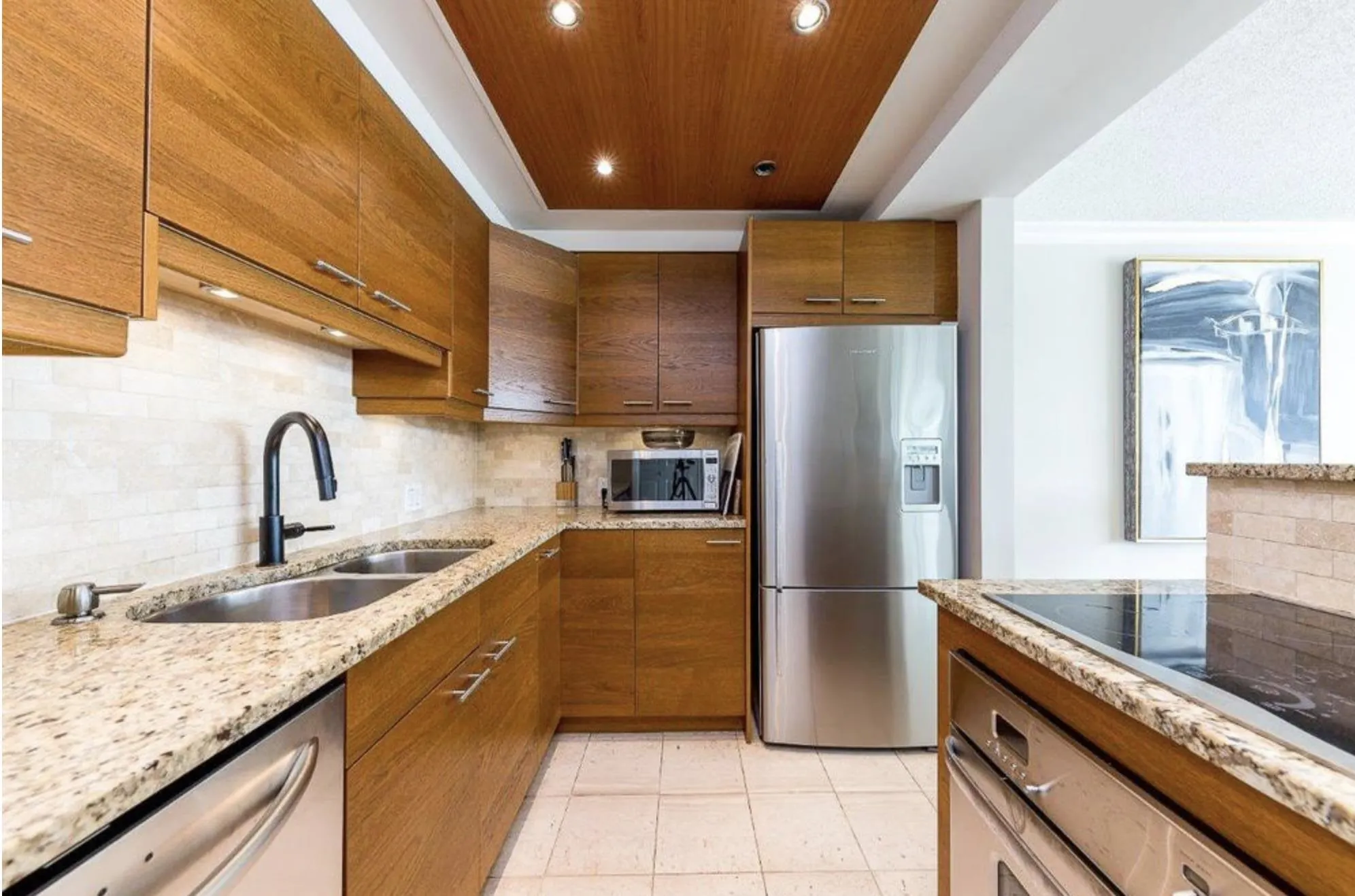 1675 Hornby Street #304