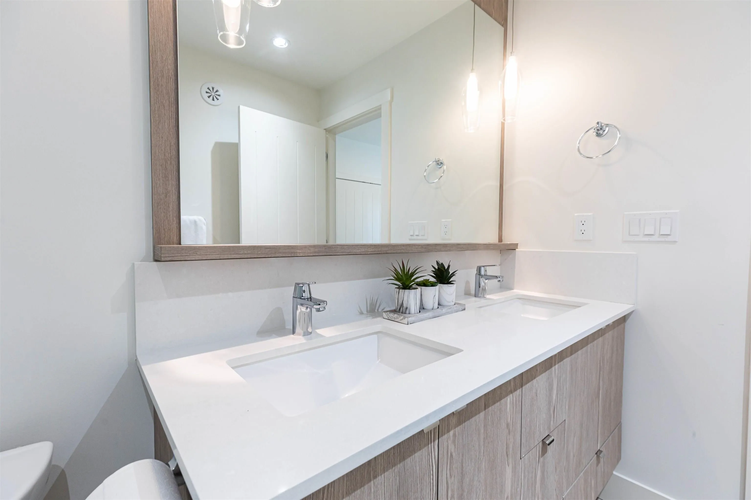 11188 72 Avenue #13