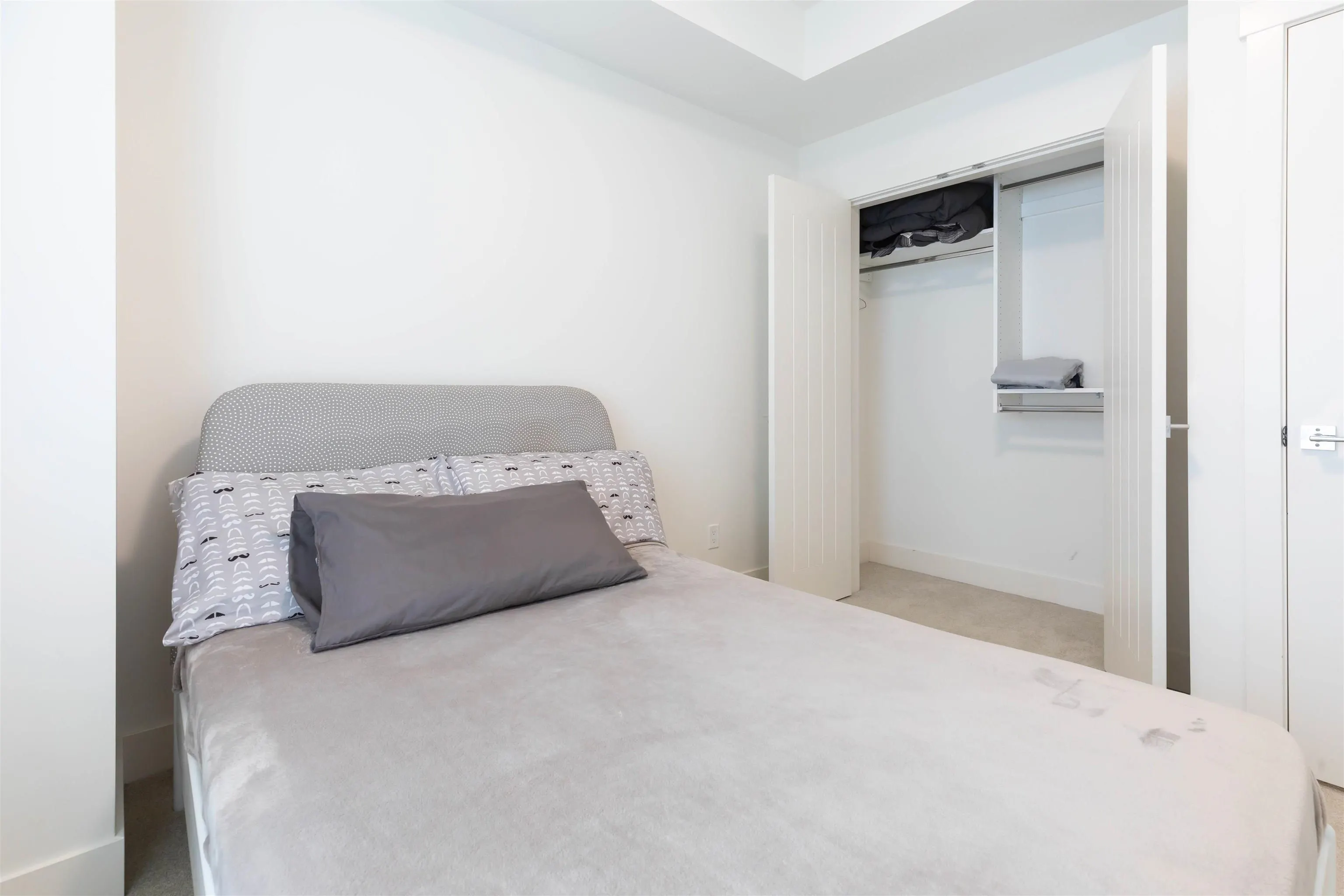 11188 72 Avenue #13