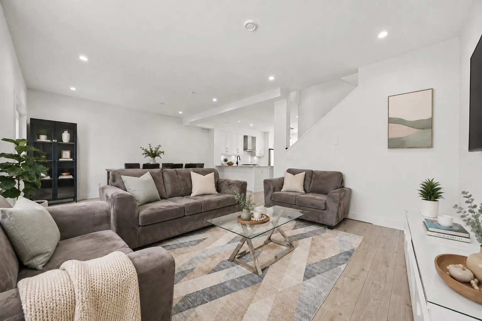 7167 116 Street #8