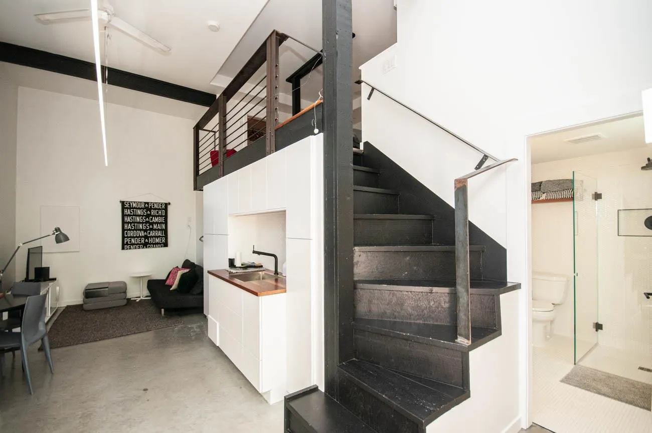 Coach House - 563 Union Street