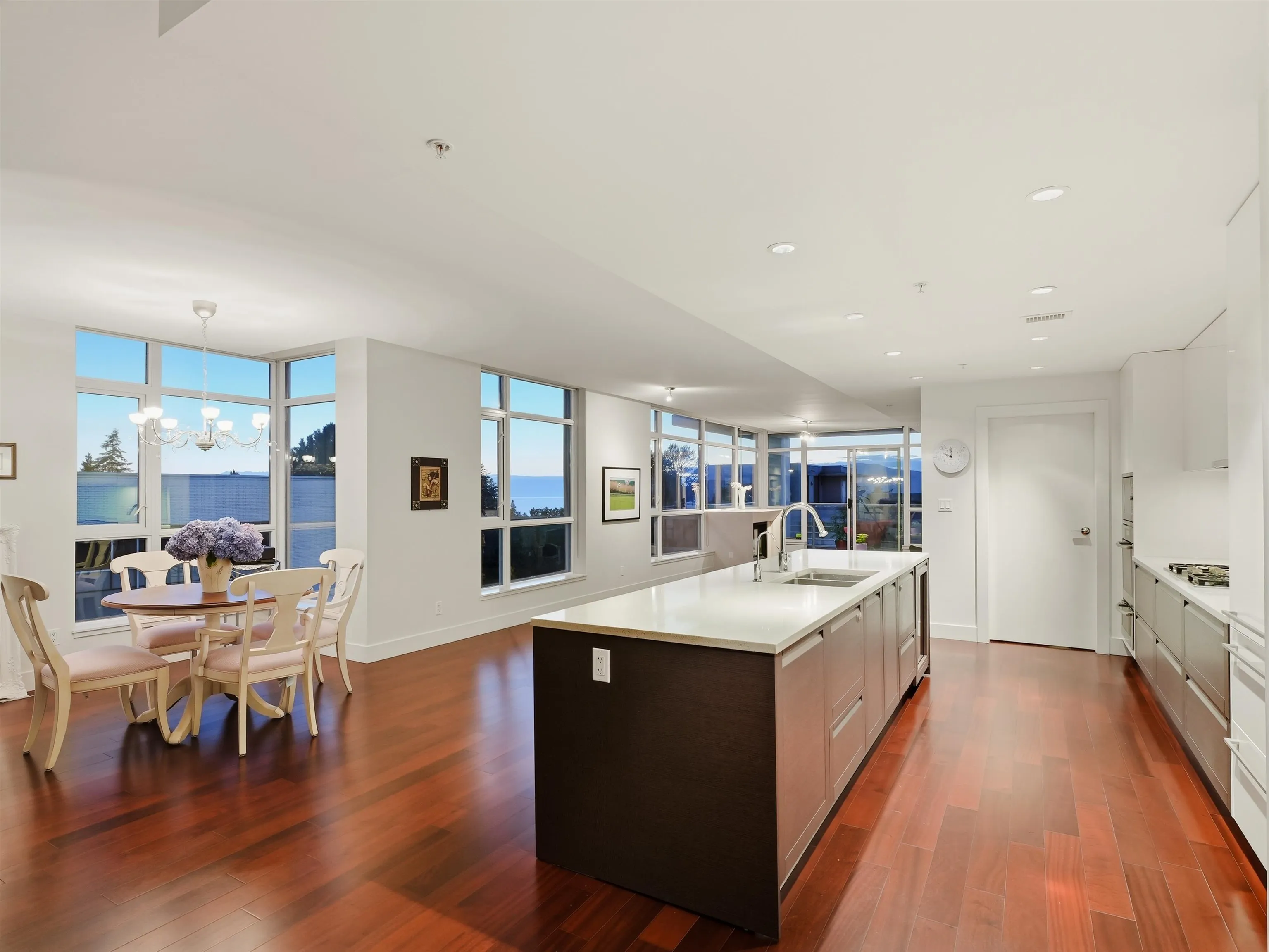 6080 Iona Drive #602