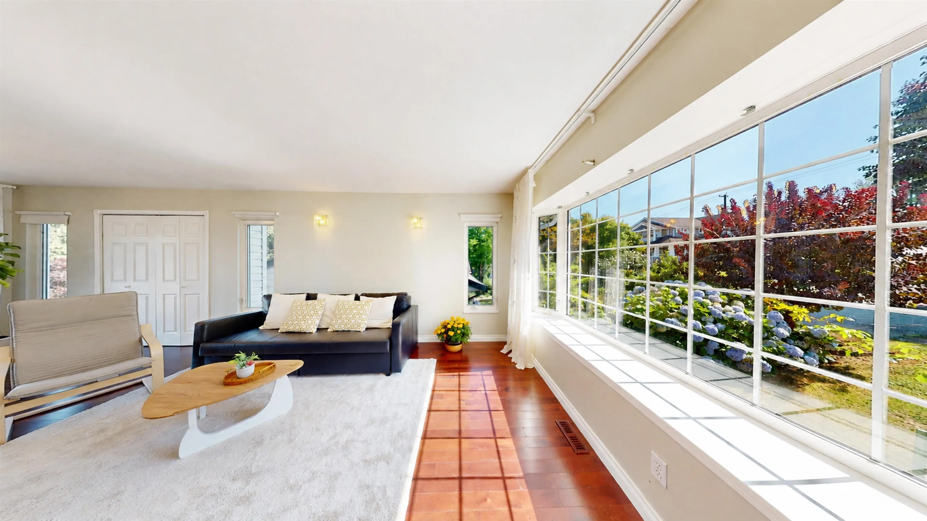 823 Burnaby Street