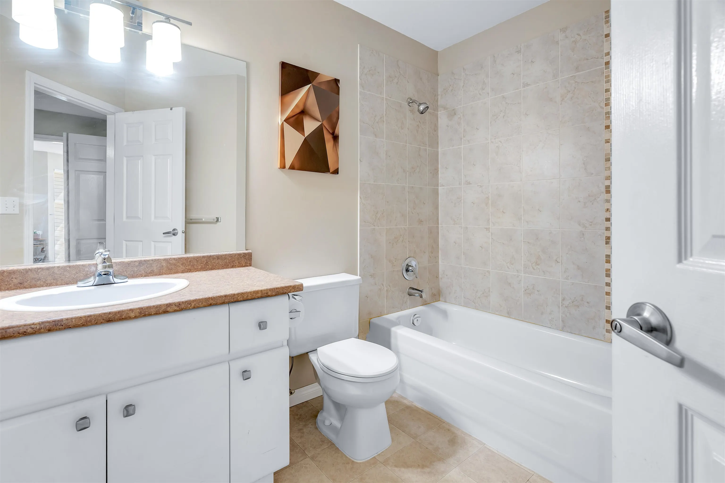 16031 82 Avenue #206