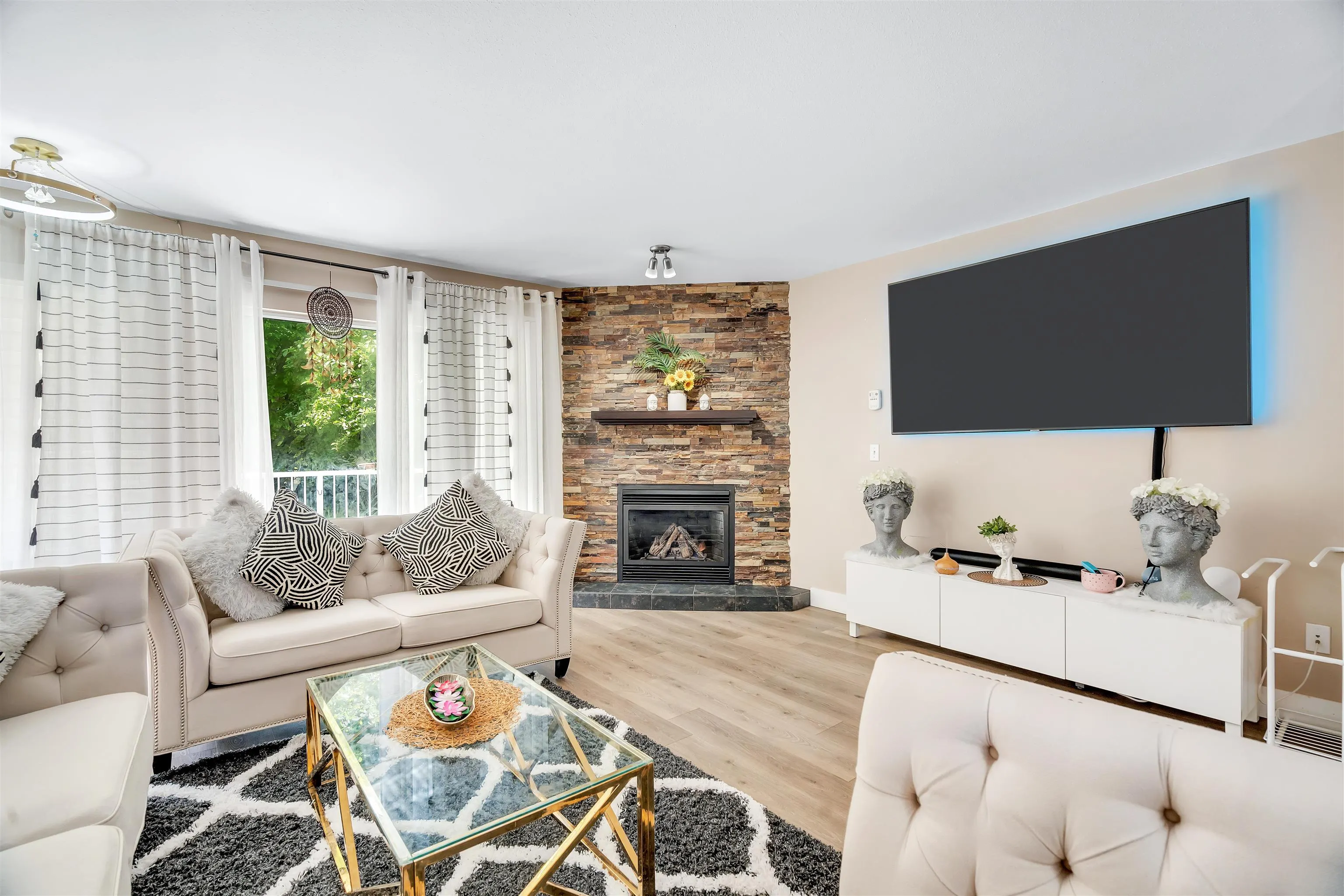 16031 82 Avenue #206