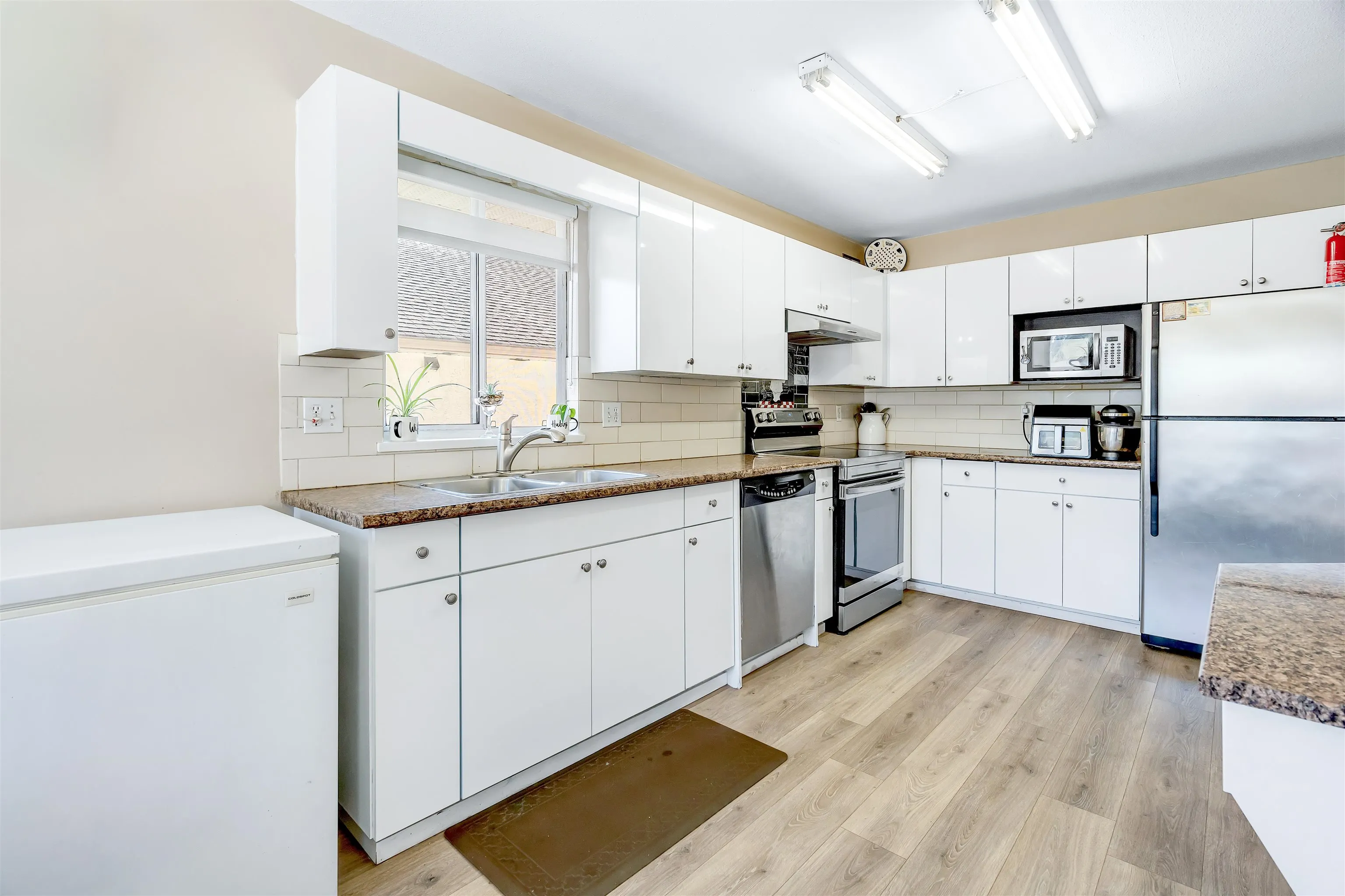 16031 82 Avenue #206
