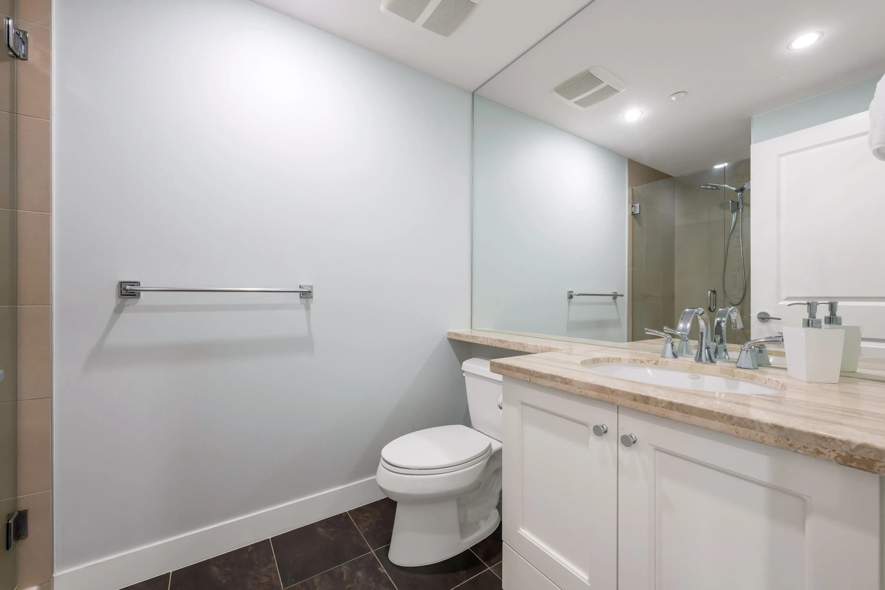 14824 North Bluff Road #504