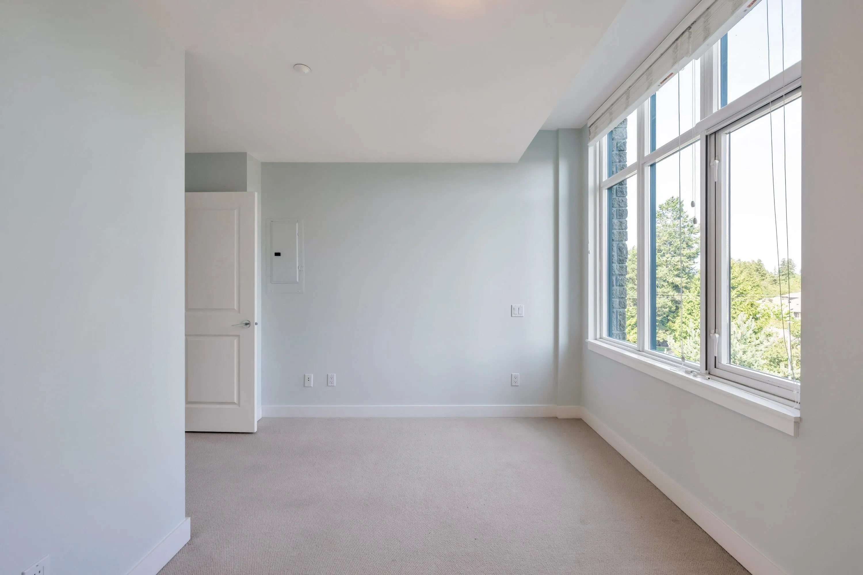14824 North Bluff Road #504