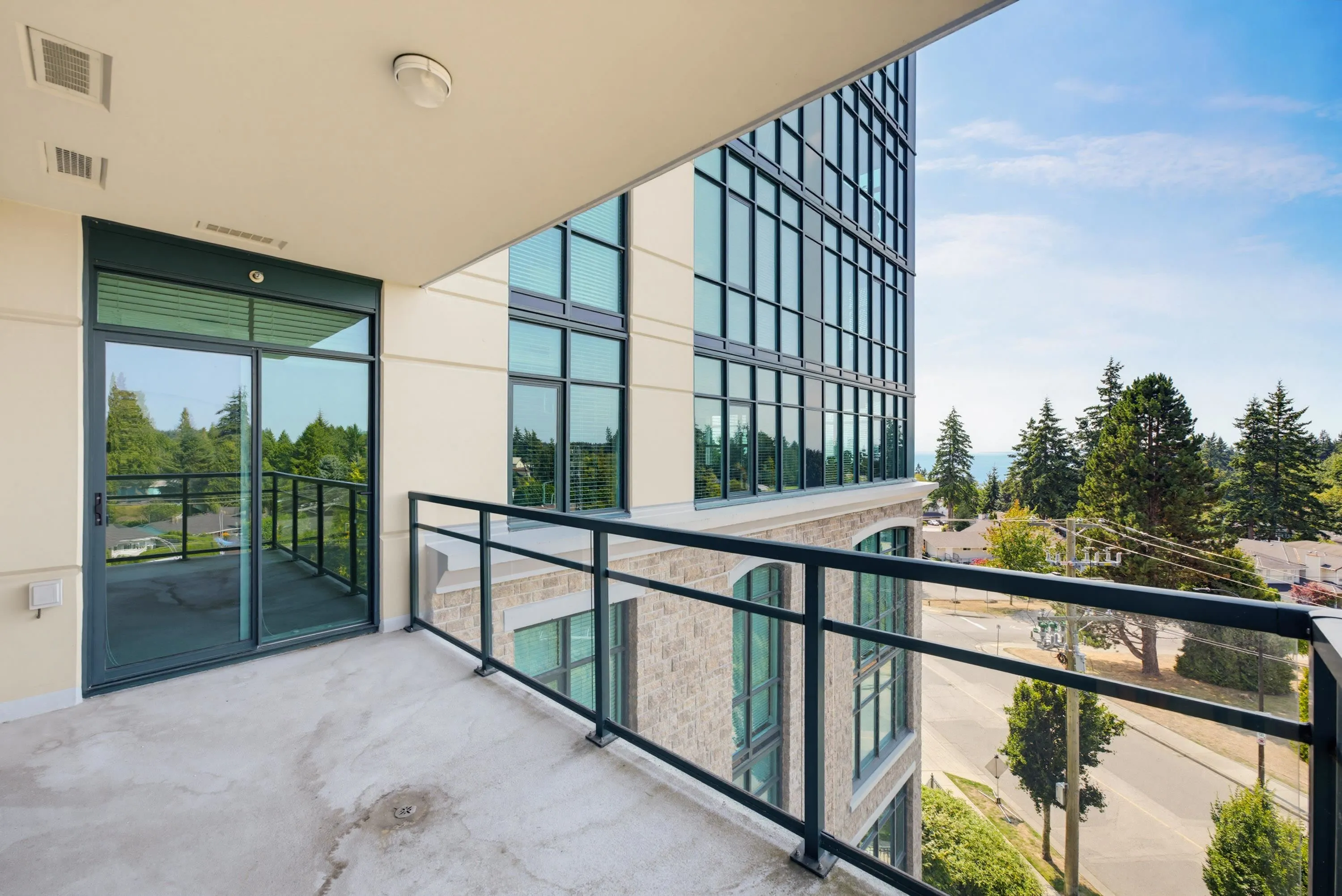 14824 North Bluff Road #504