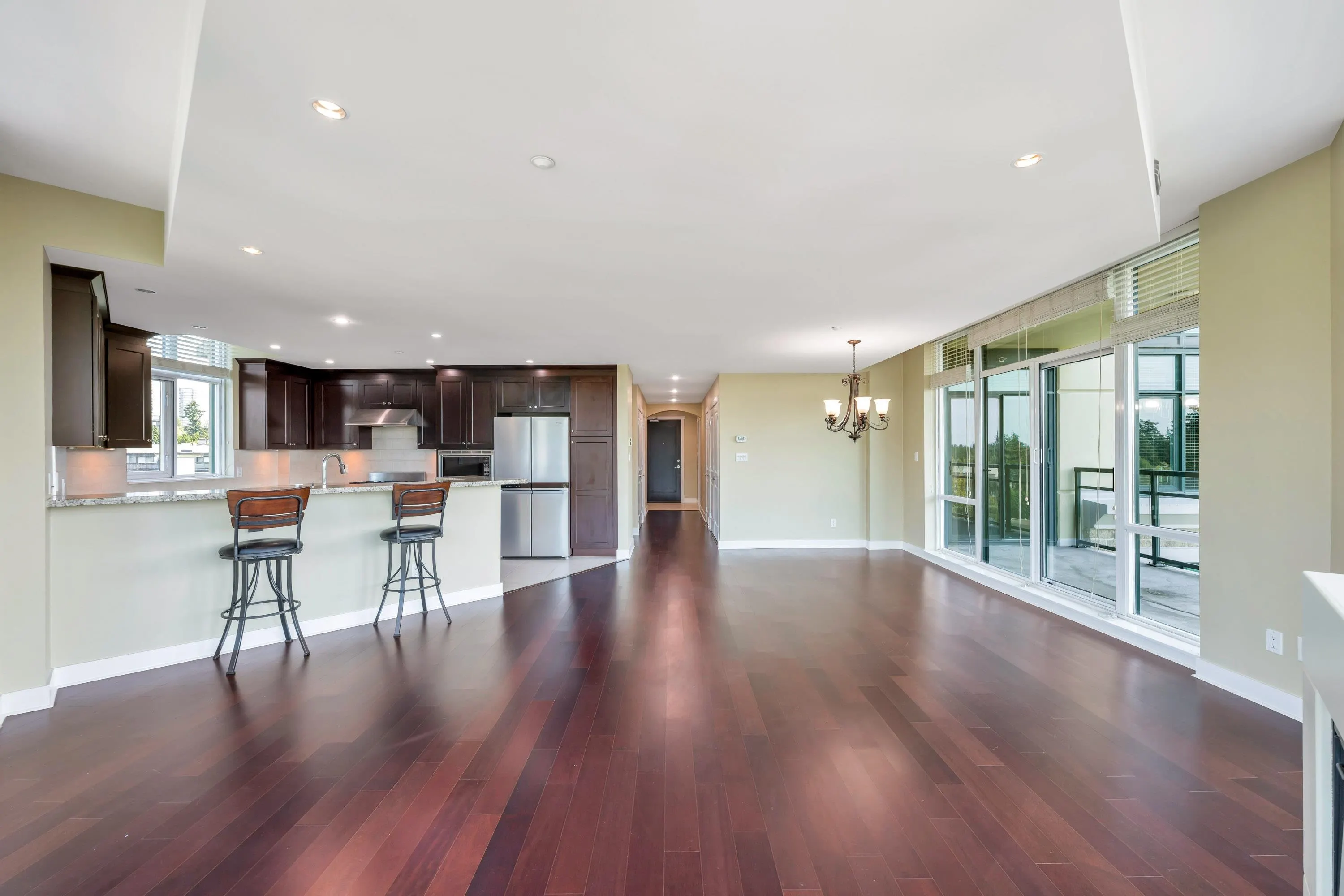 14824 North Bluff Road #504