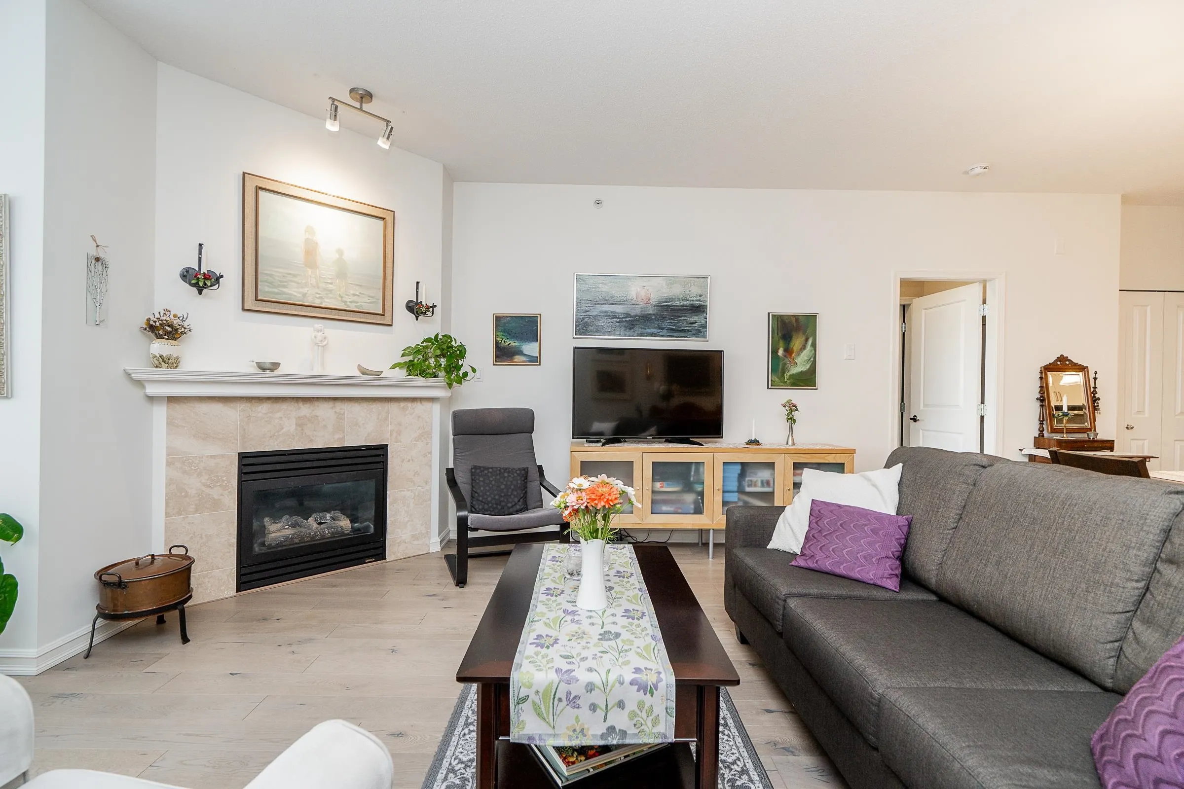1551 Foster Street #403
